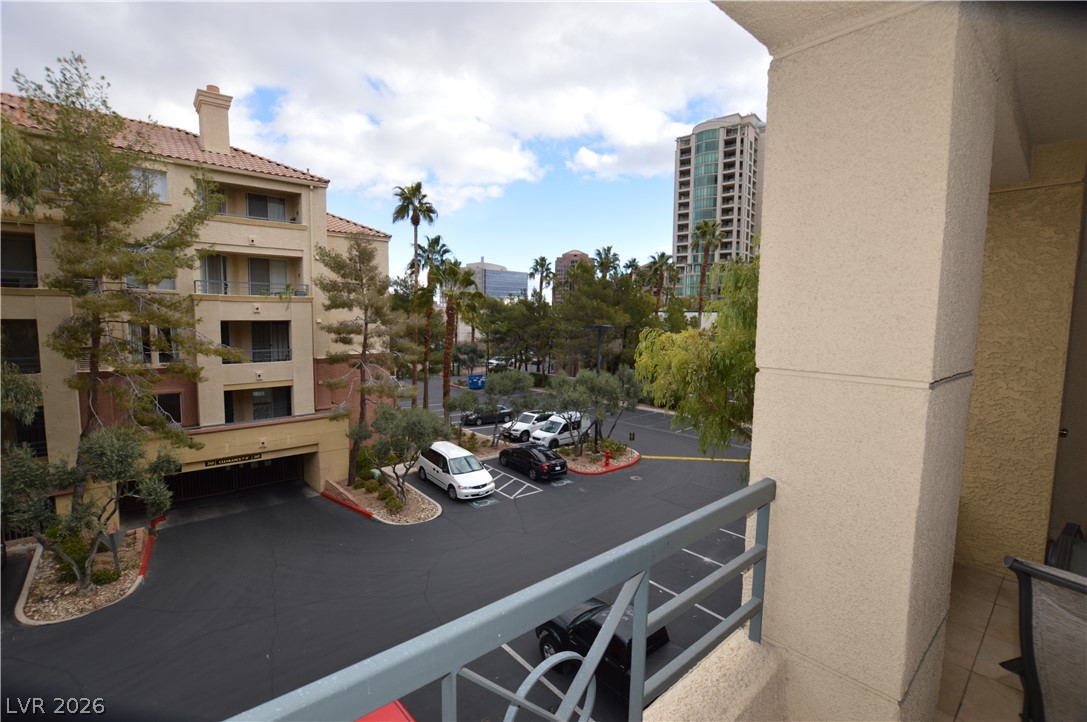 270 FLAMINGO Road 207