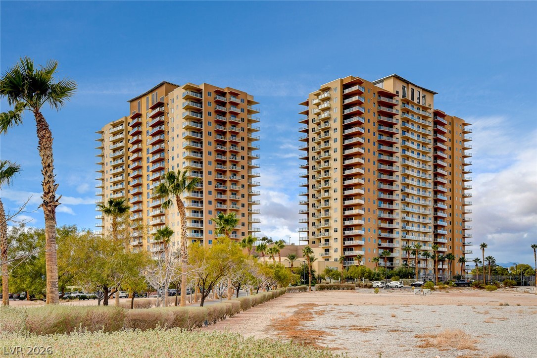 8255 Las Vegas Boulevard 1504