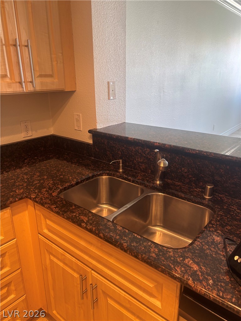 210 East FLAMINGO Road 123