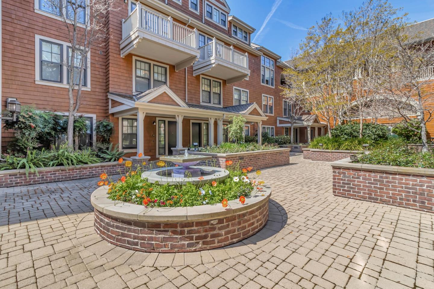 325 Channing AVE 104