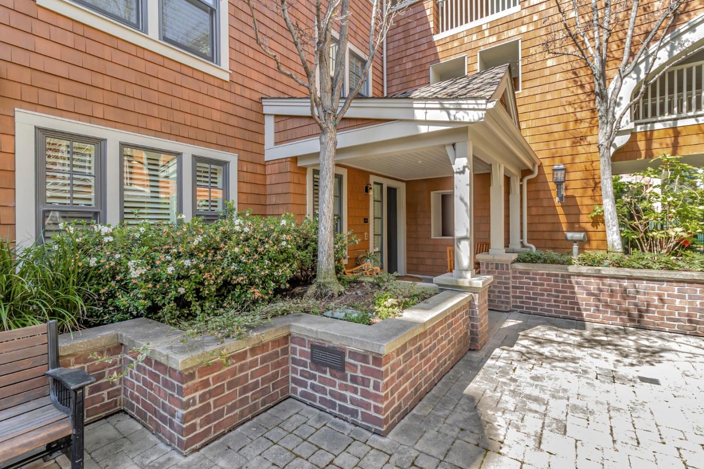325 Channing AVE 104