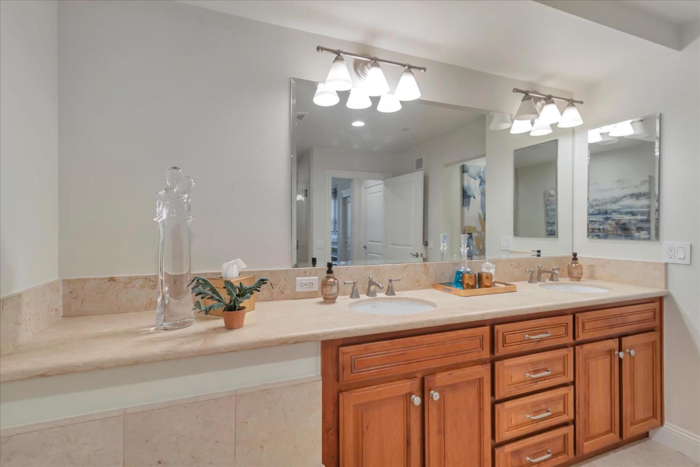 325 Channing AVE 104