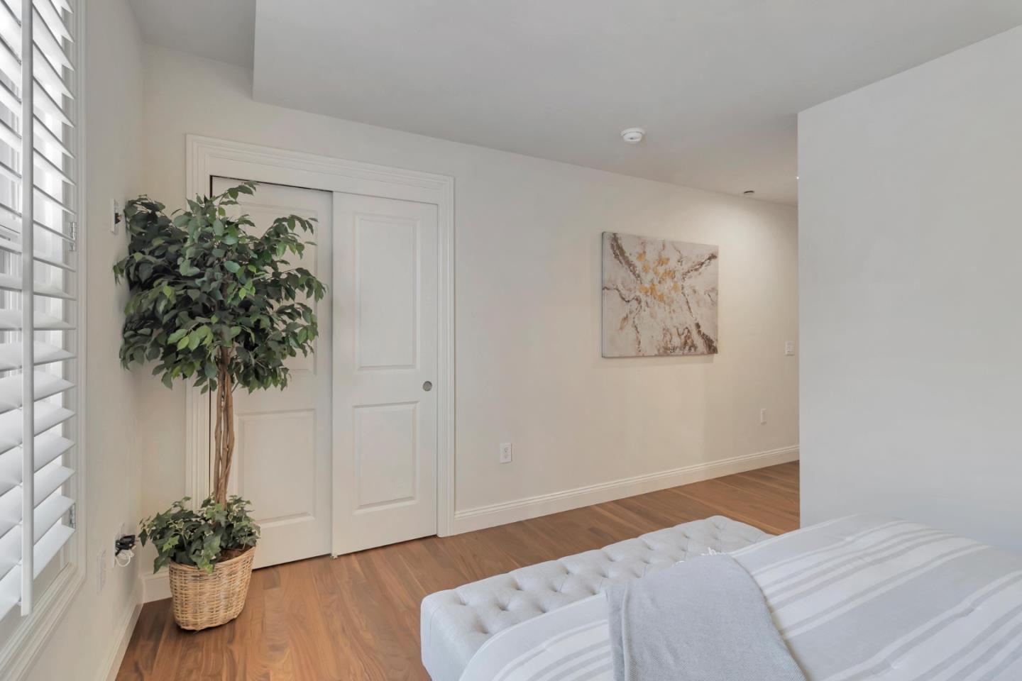 325 Channing AVE 104