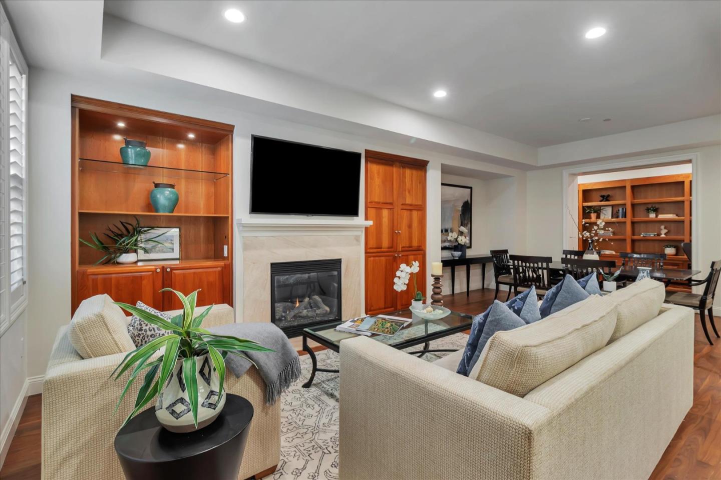 325 Channing AVE 104