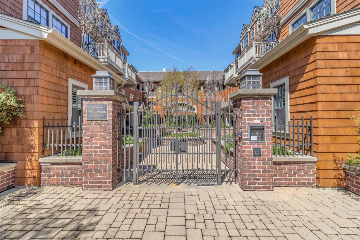 325 Channing AVE 104