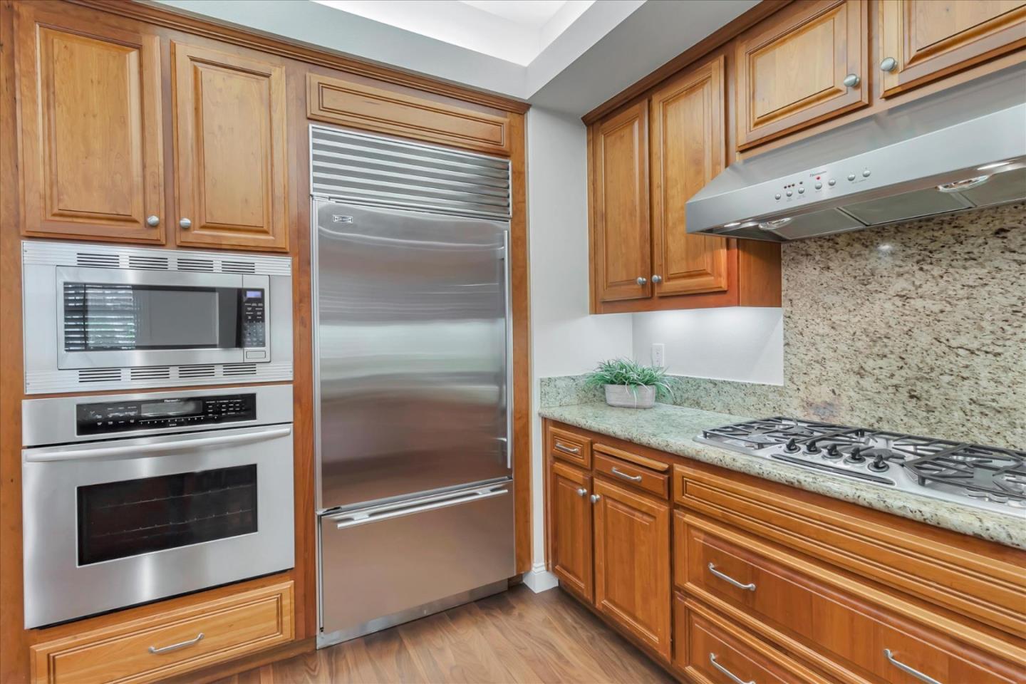 325 Channing AVE 104