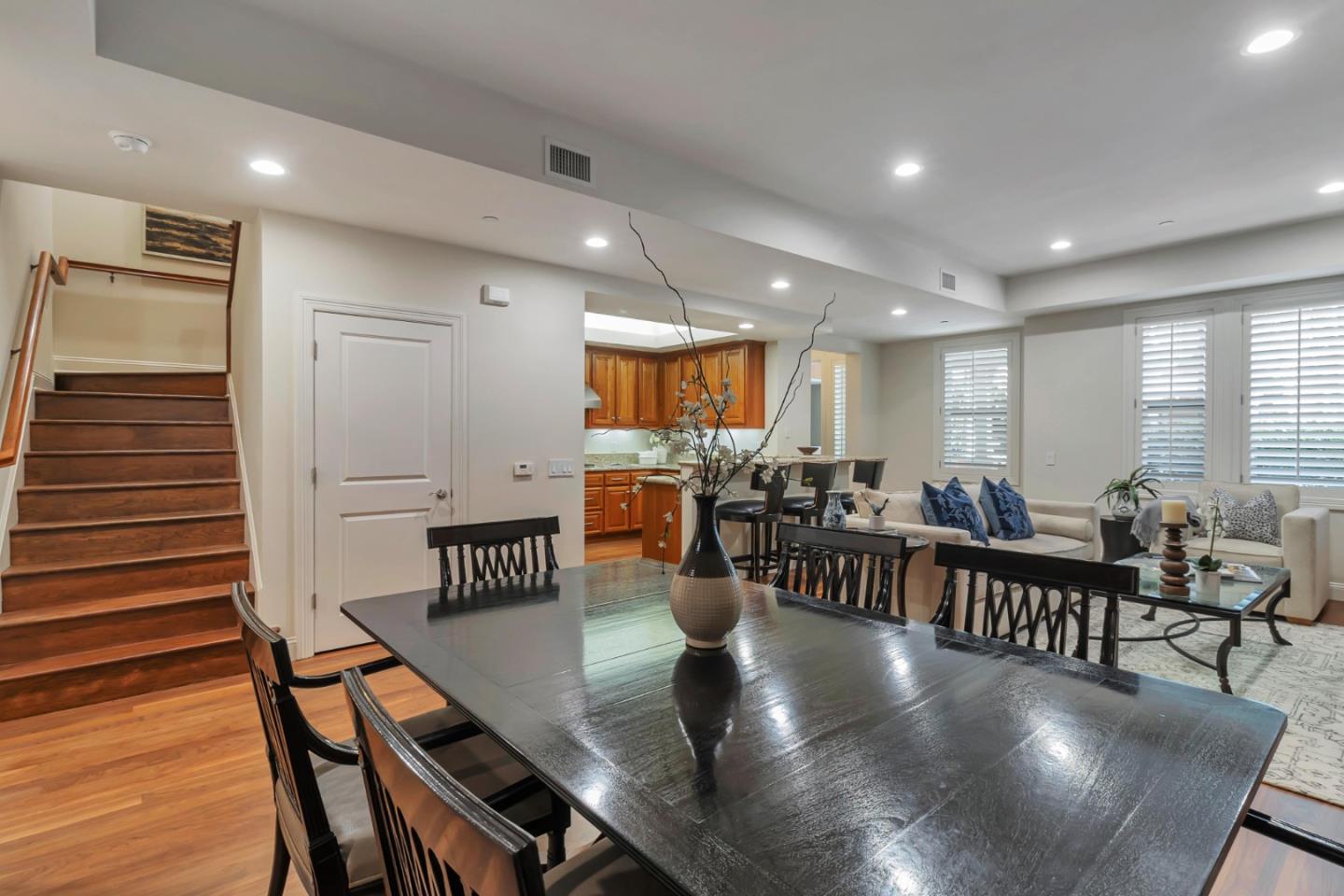325 Channing AVE 104