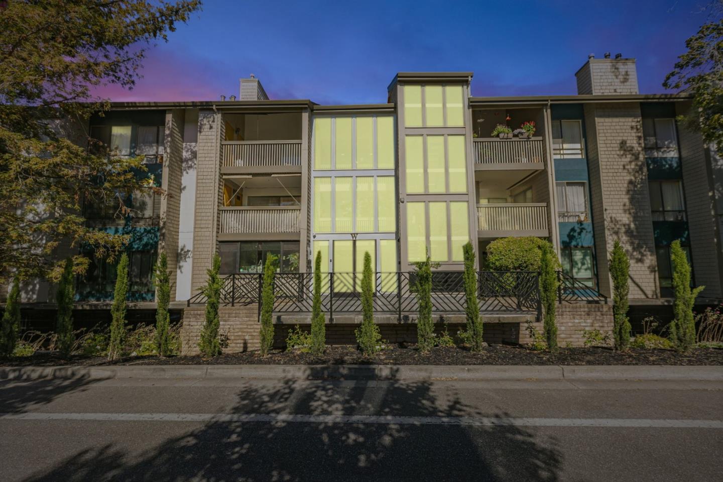 49 Showers Drive W203