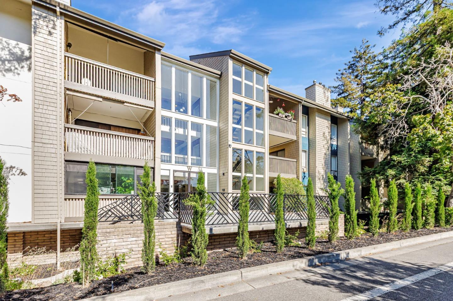 49 Showers Drive W203