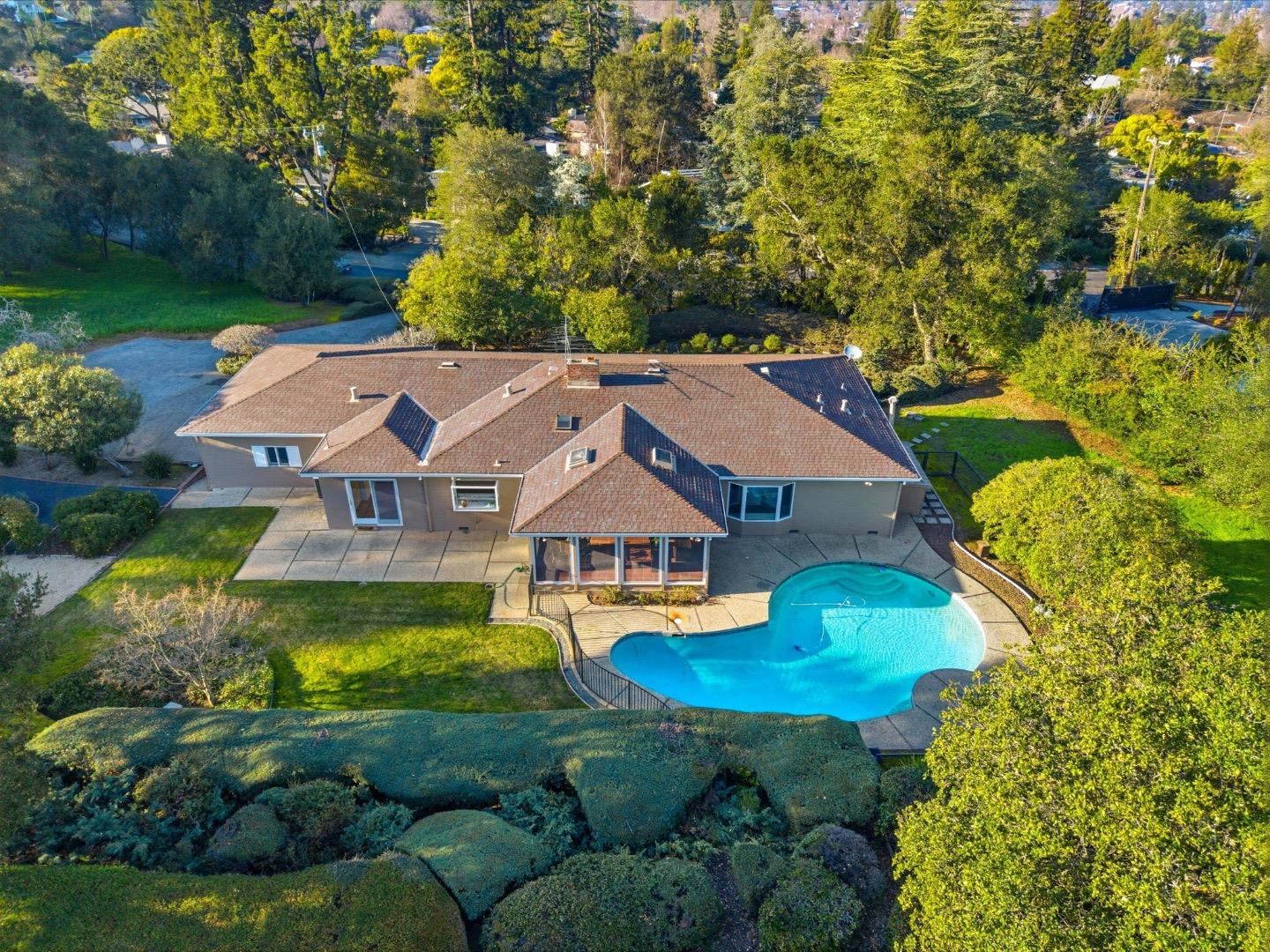 135 Harcross Road