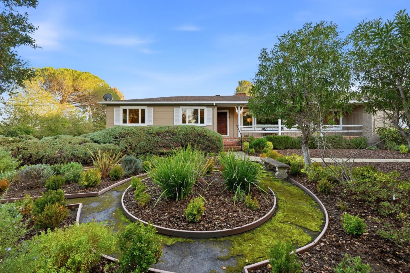135 Harcross Road