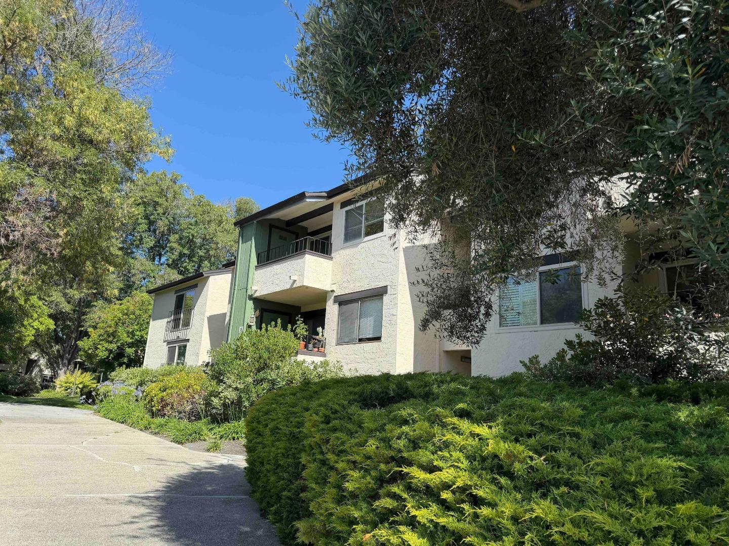 777 San Antonio Road 2