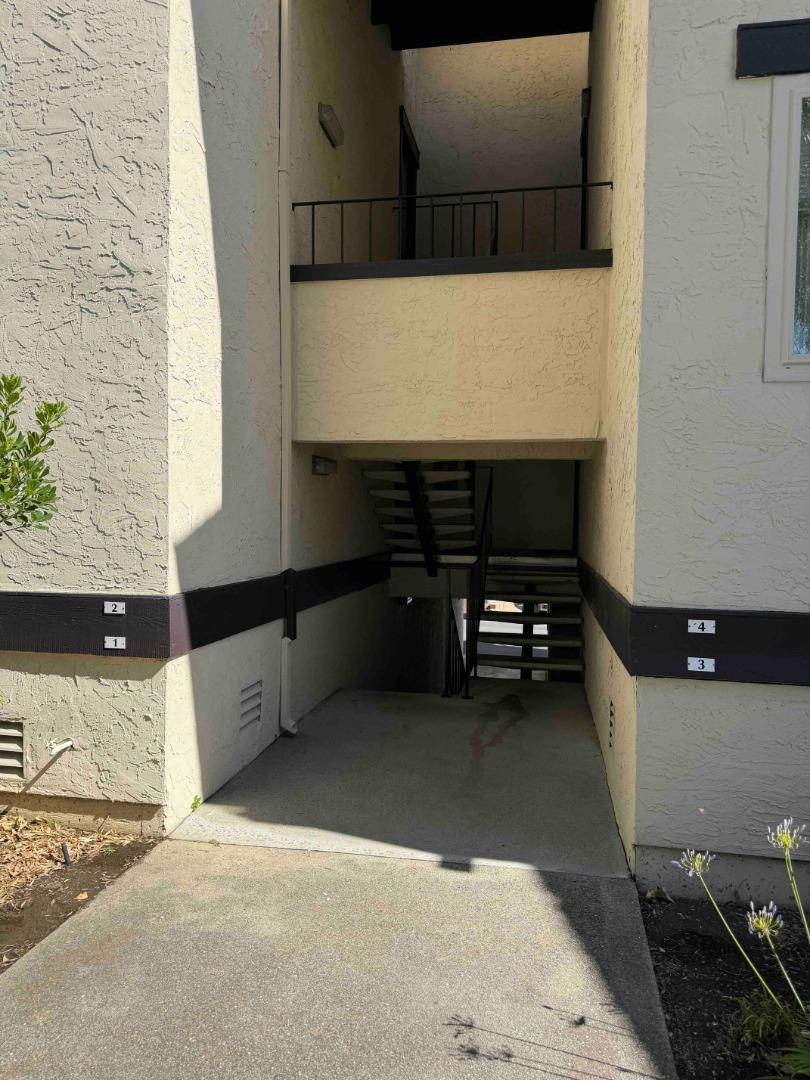 777 San Antonio Road 2