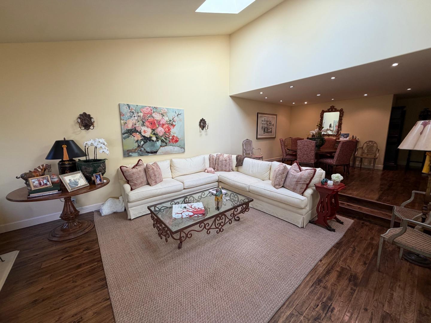1252 Sharon Park DR