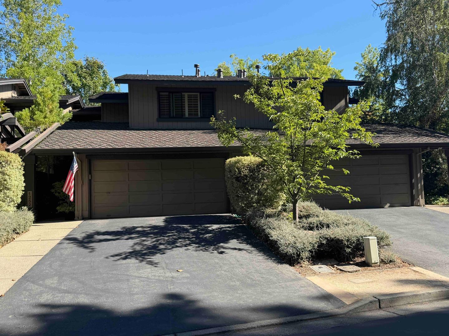 1252 Sharon Park DR