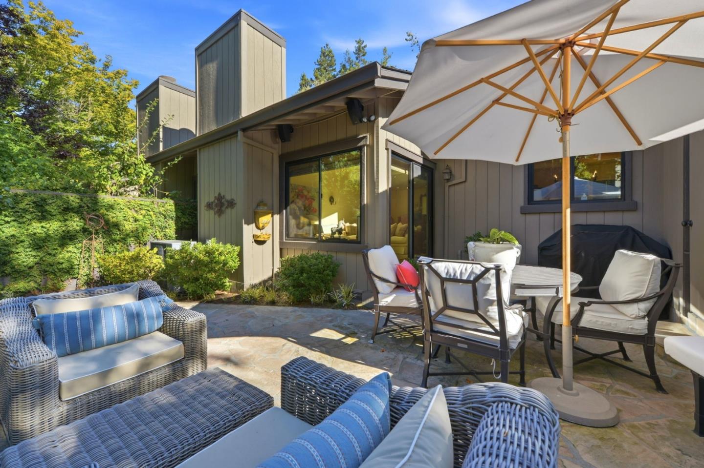 1252 Sharon Park DR