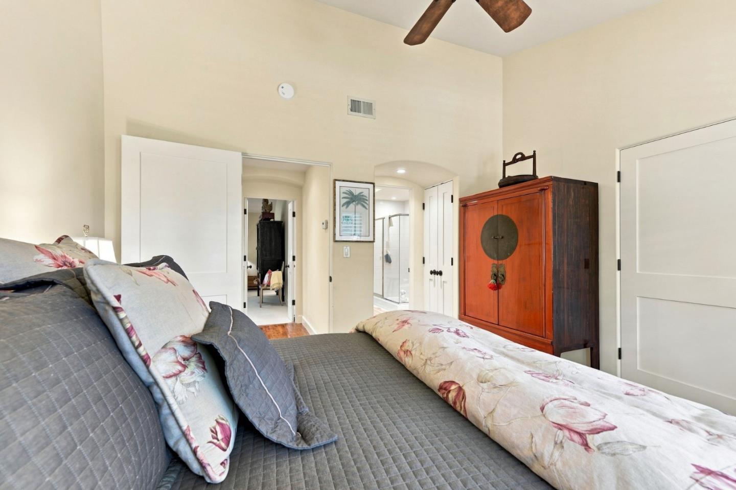 1252 Sharon Park DR