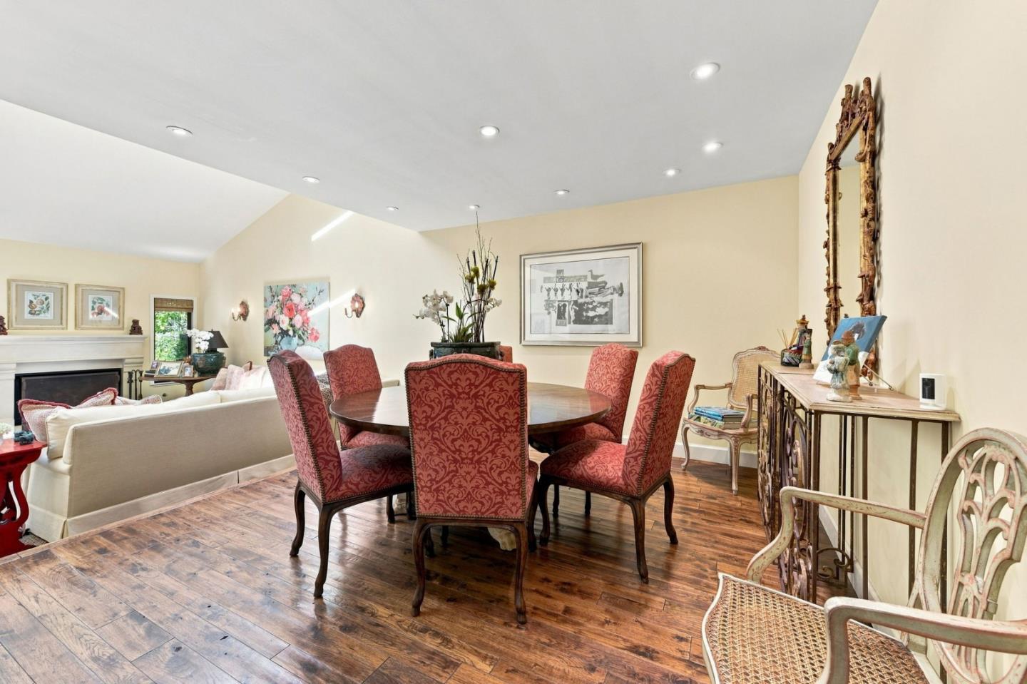 1252 Sharon Park DR