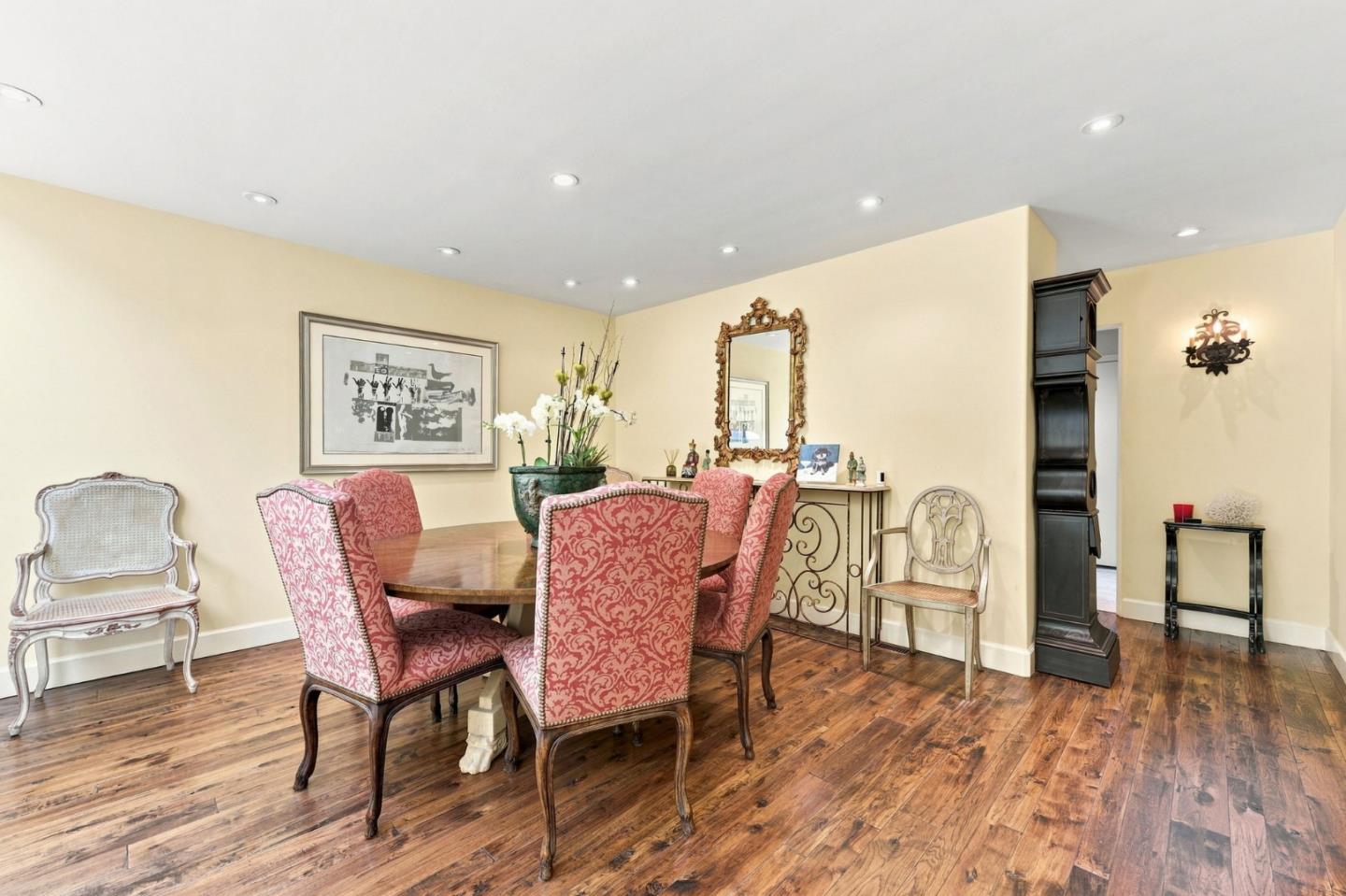 1252 Sharon Park DR