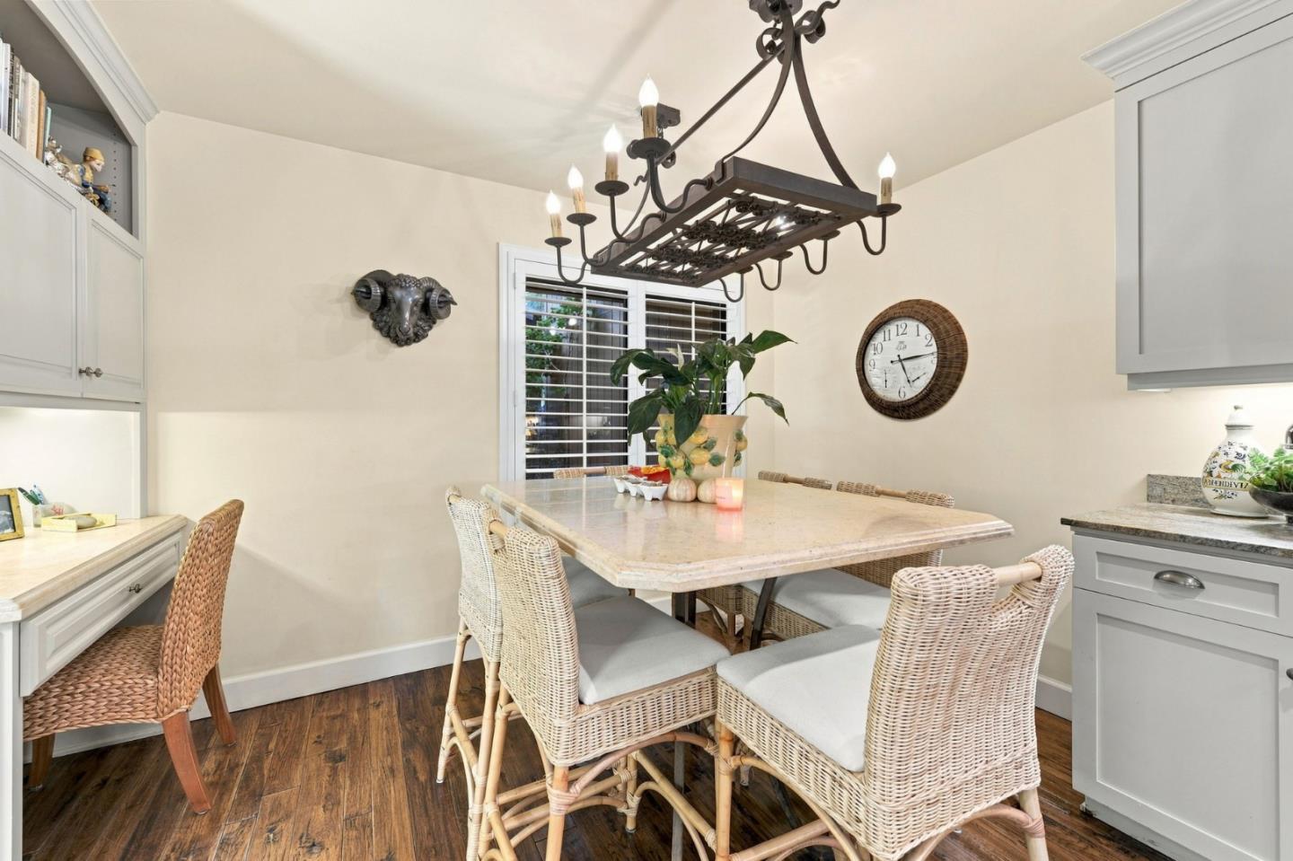 1252 Sharon Park DR
