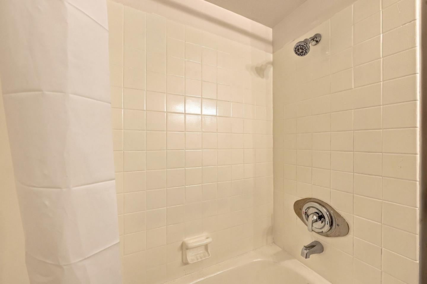 5101 Admiralty LN