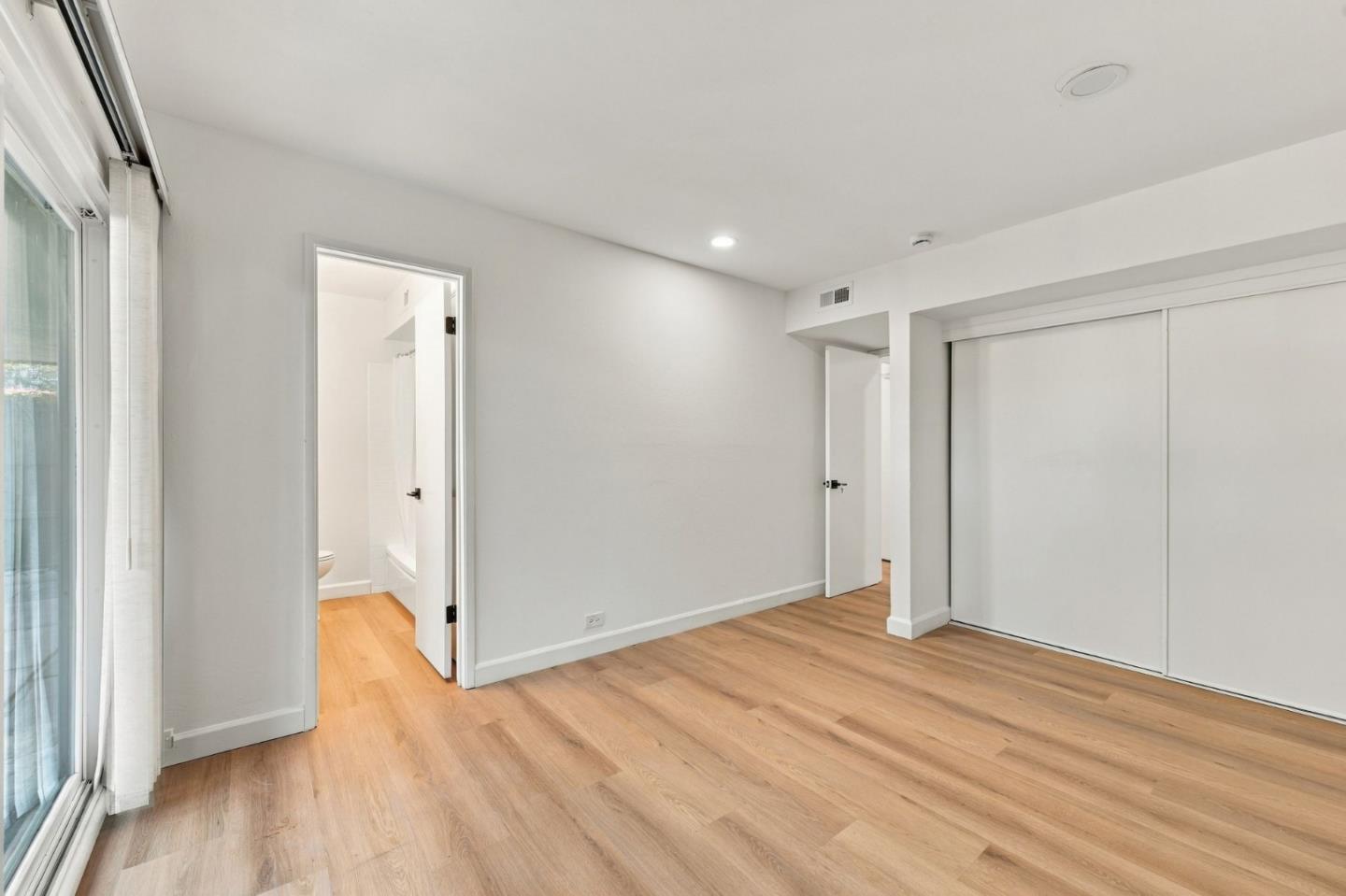 5101 Admiralty LN