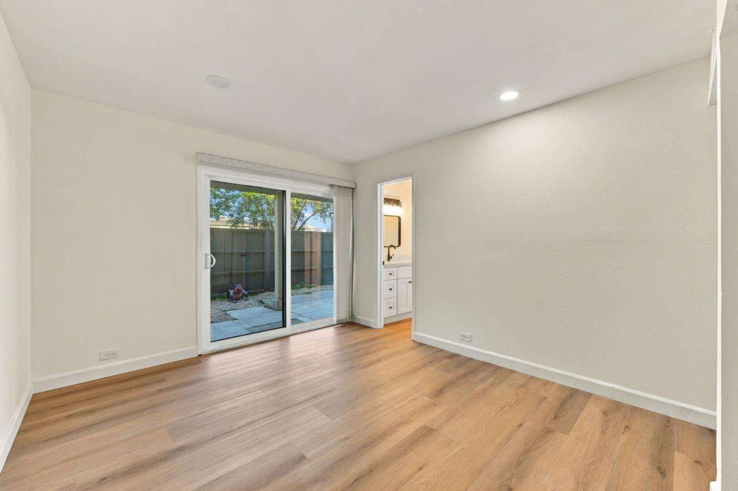 5101 Admiralty LN