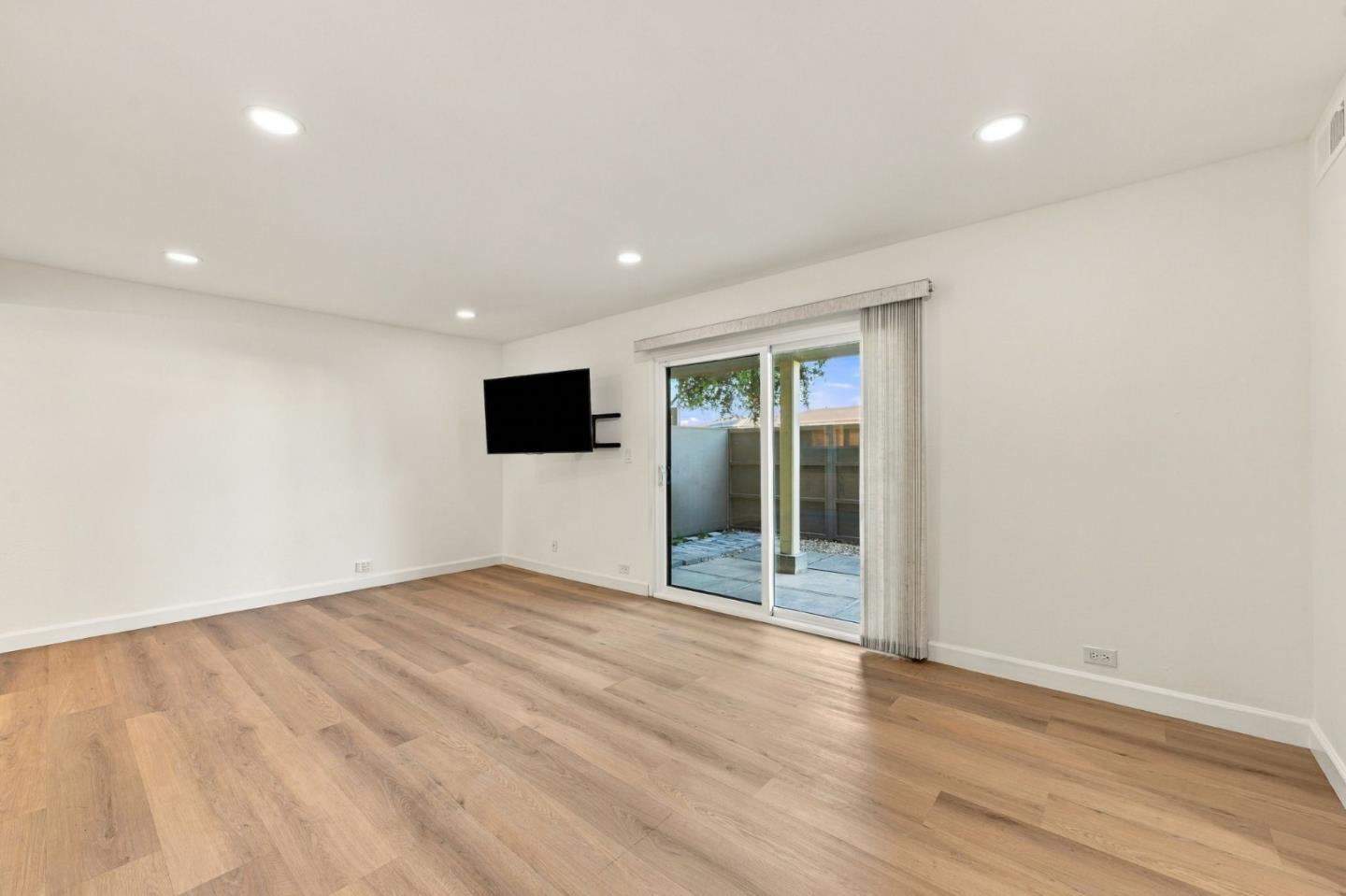 5101 Admiralty LN