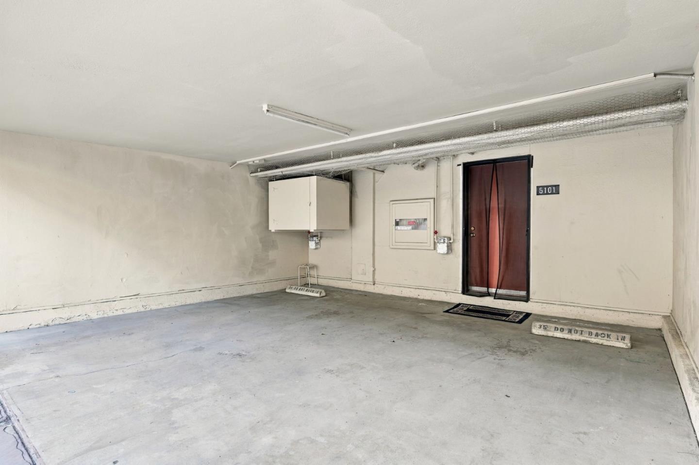 5101 Admiralty LN