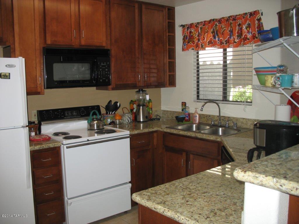 5751 N Kolb Road Unit: 28101