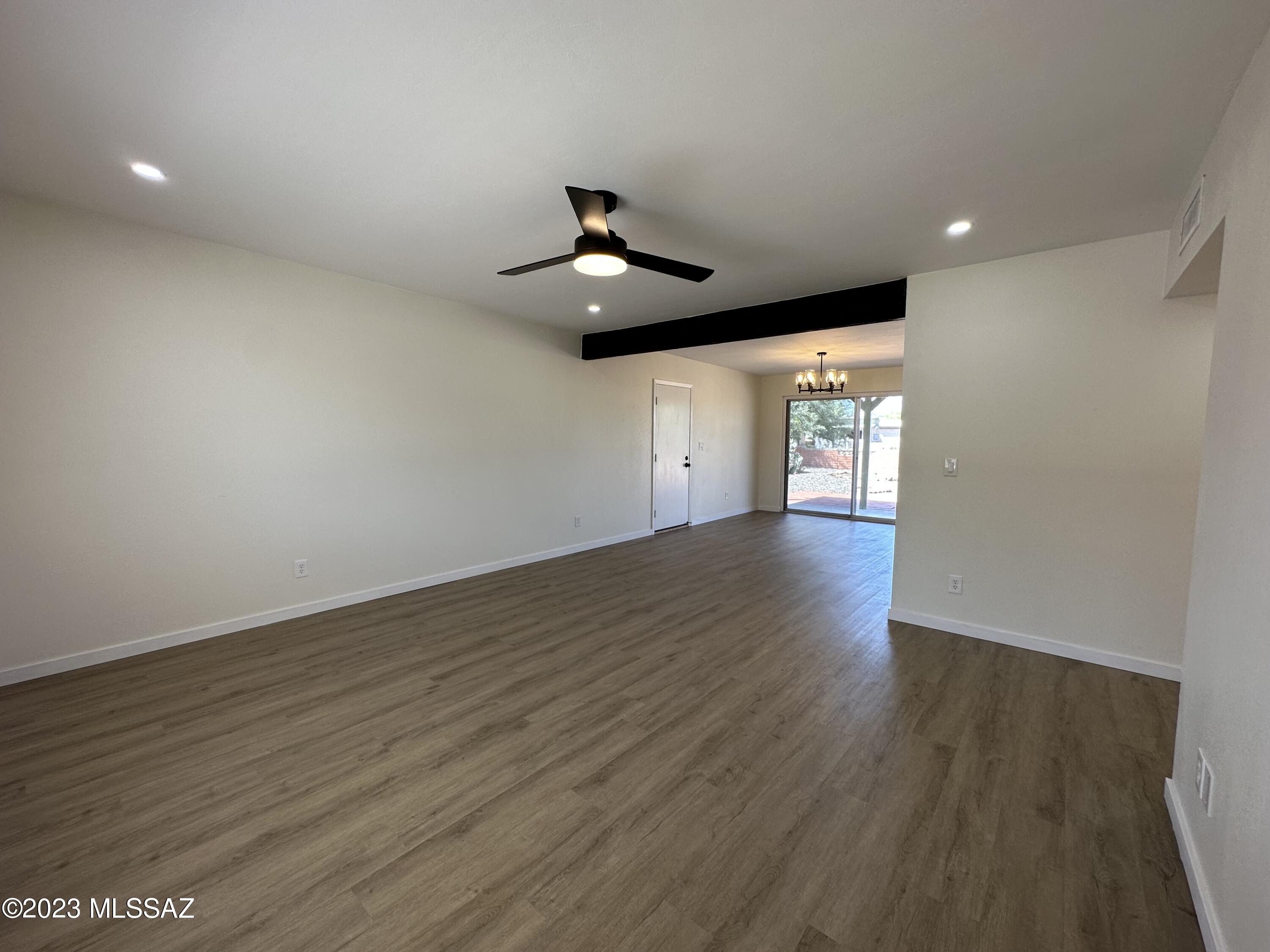 120 W Calle Melendrez