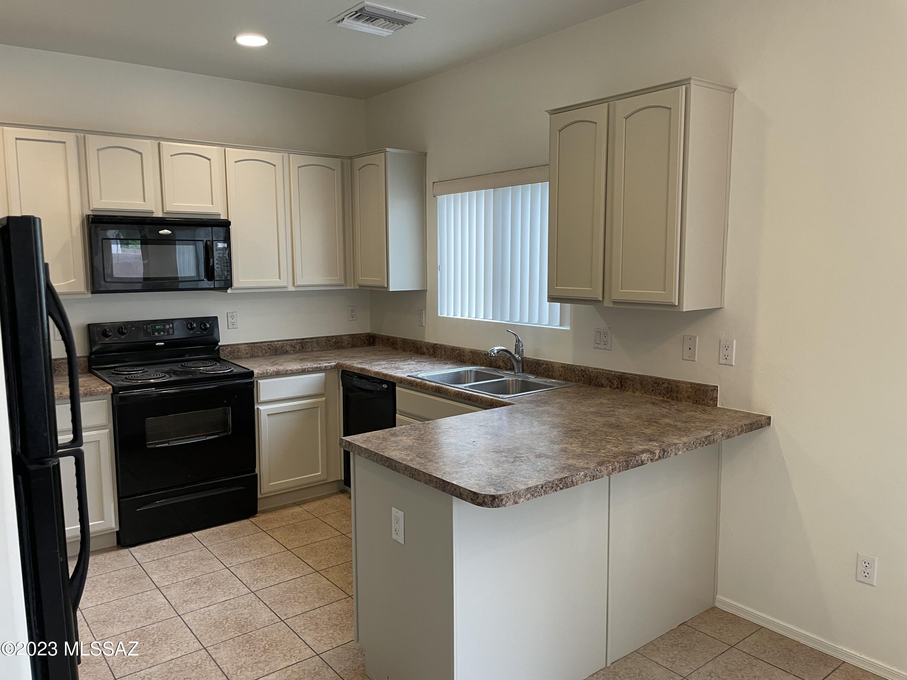 5091 N Cliffed River Drive