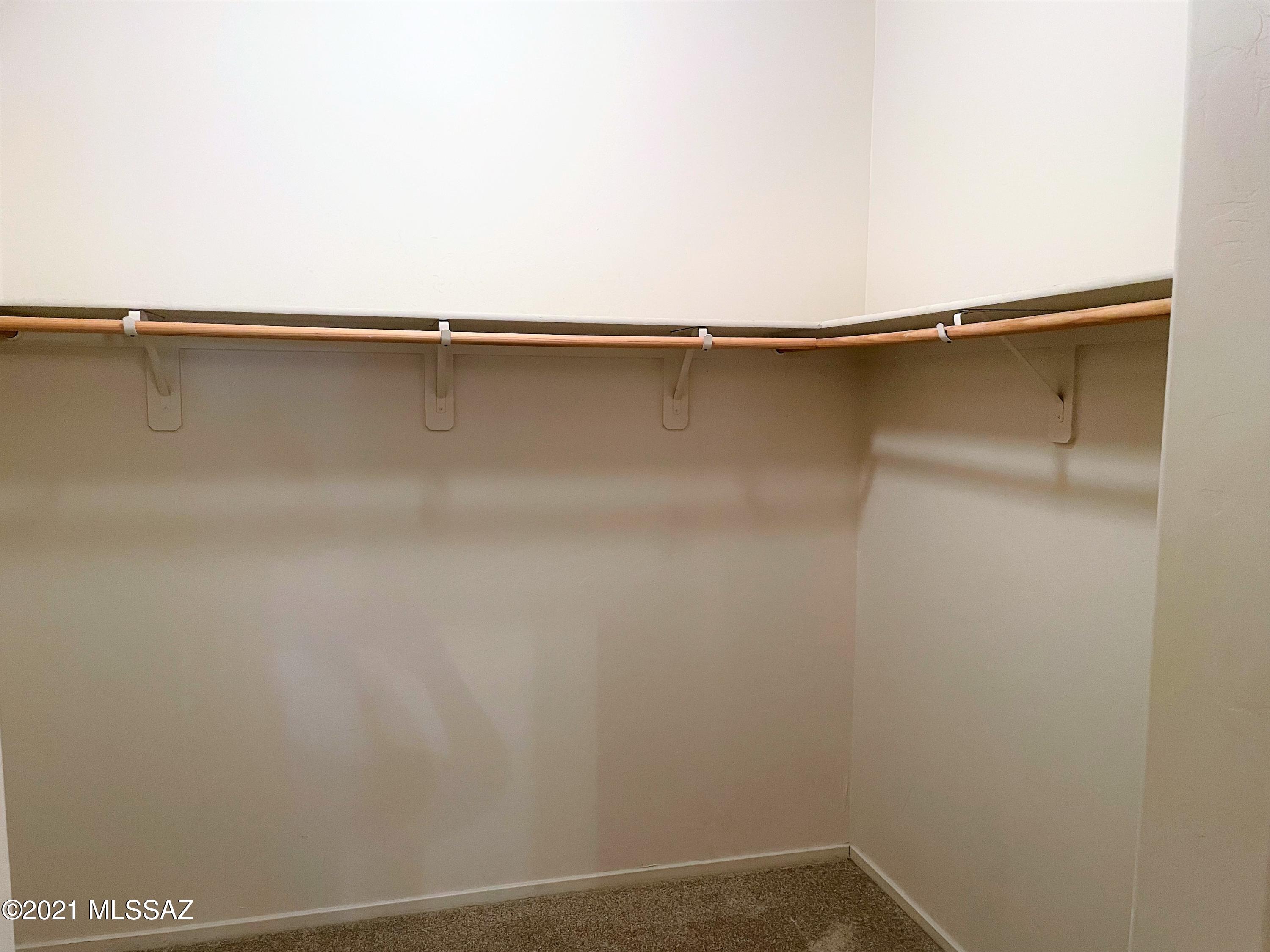 2024 E River Road Unit: 100