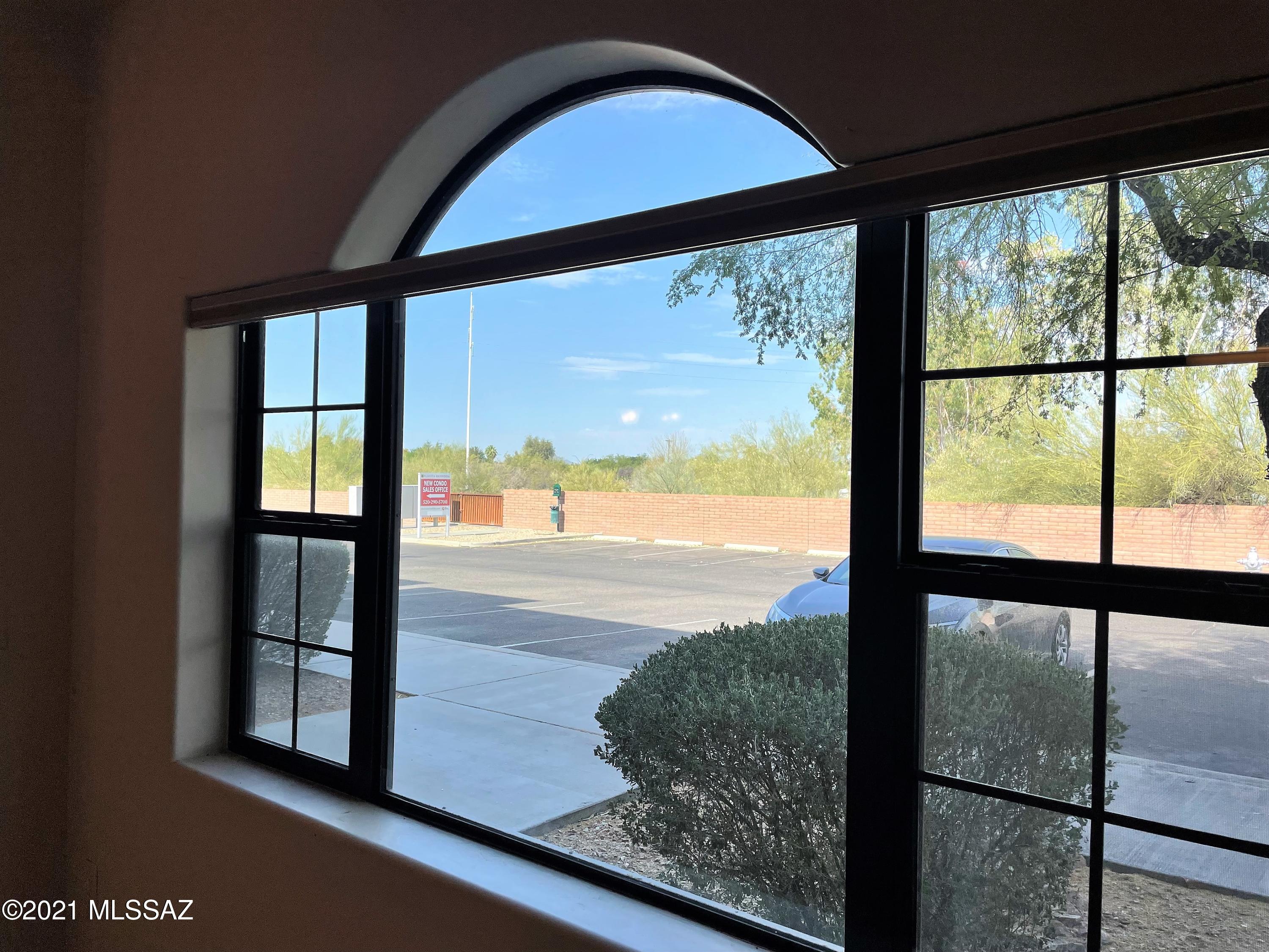 2024 E River Road Unit: 100