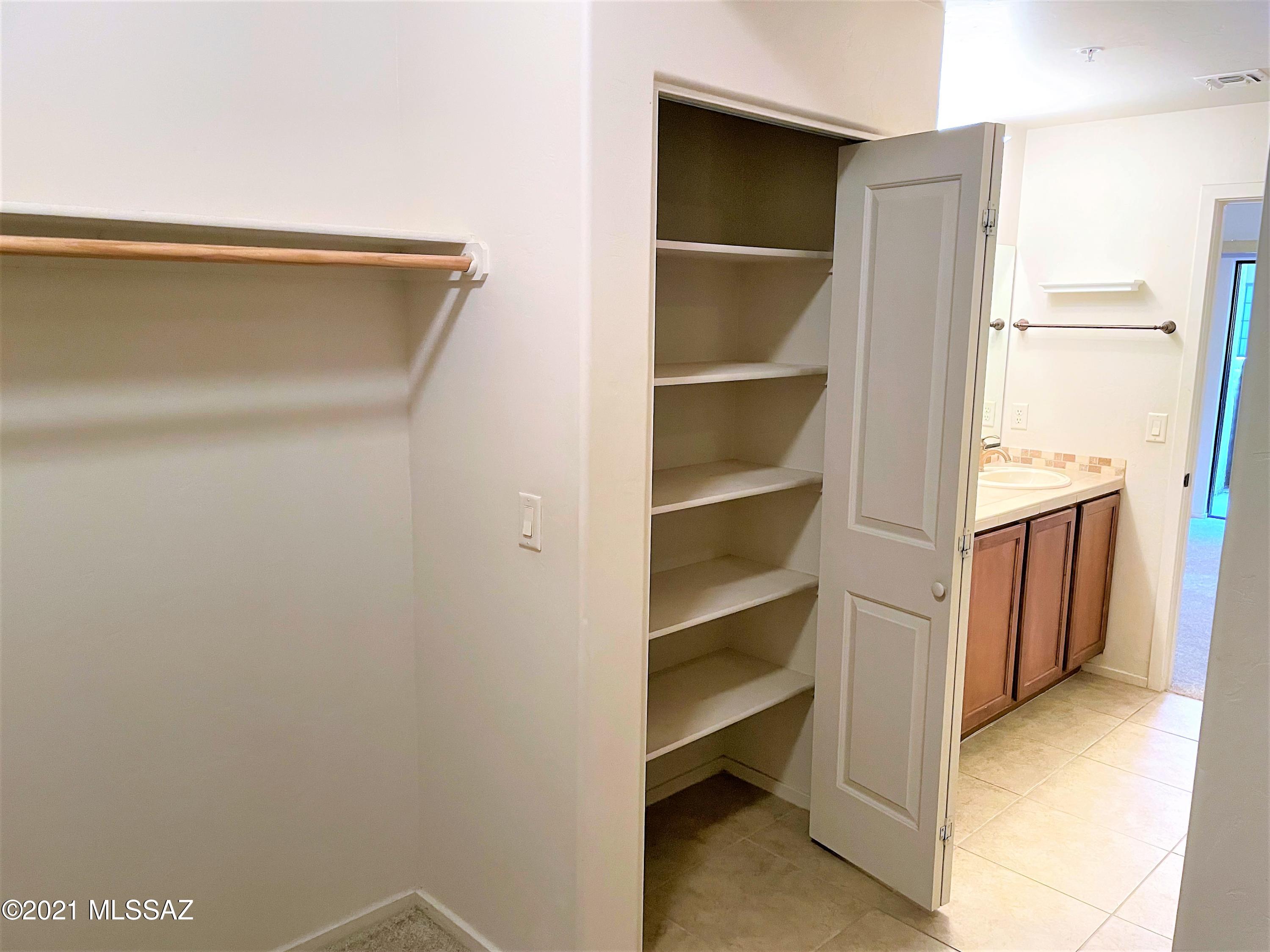 2024 E River Road Unit: 100