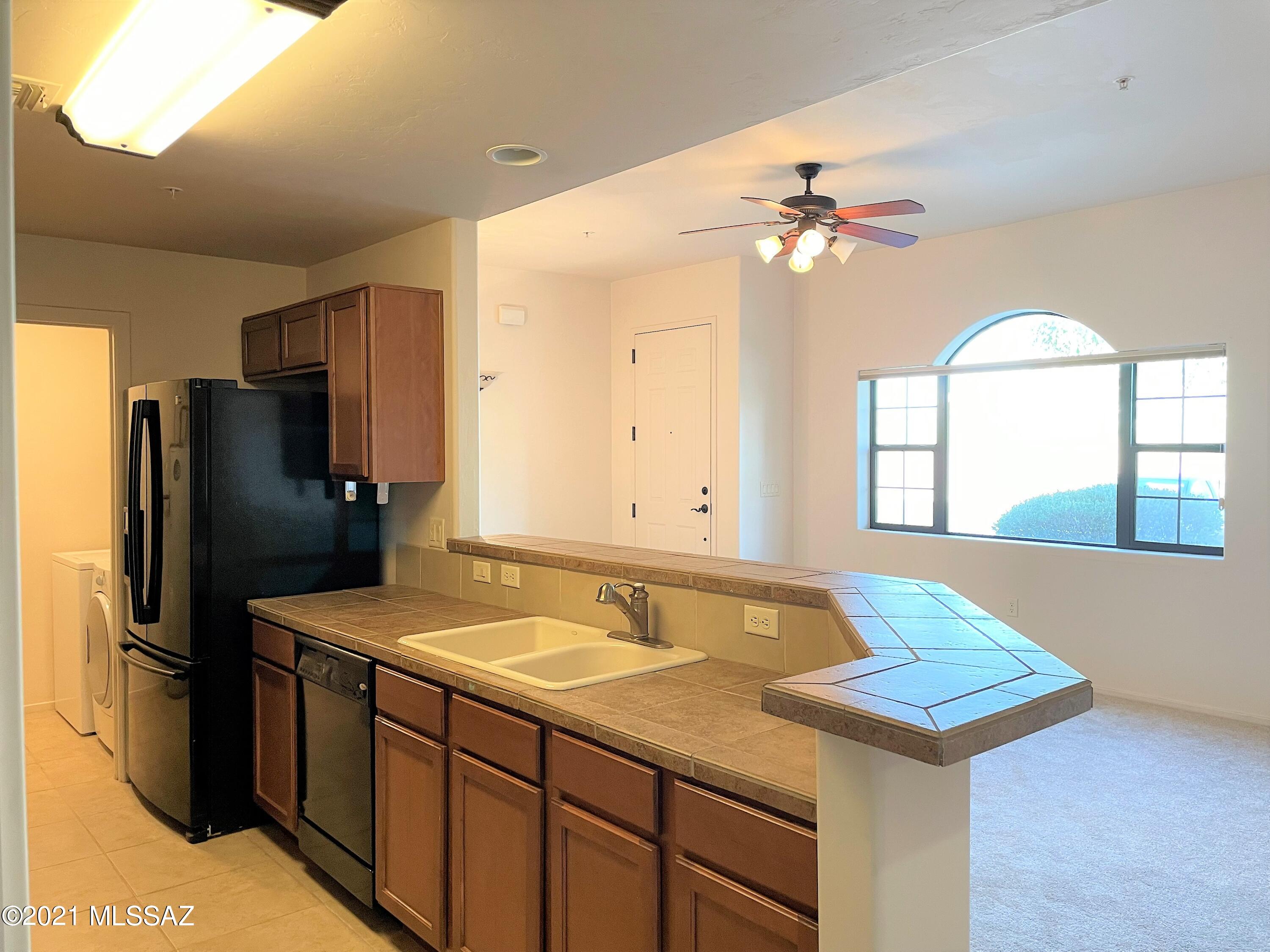 2024 E River Road Unit: 100