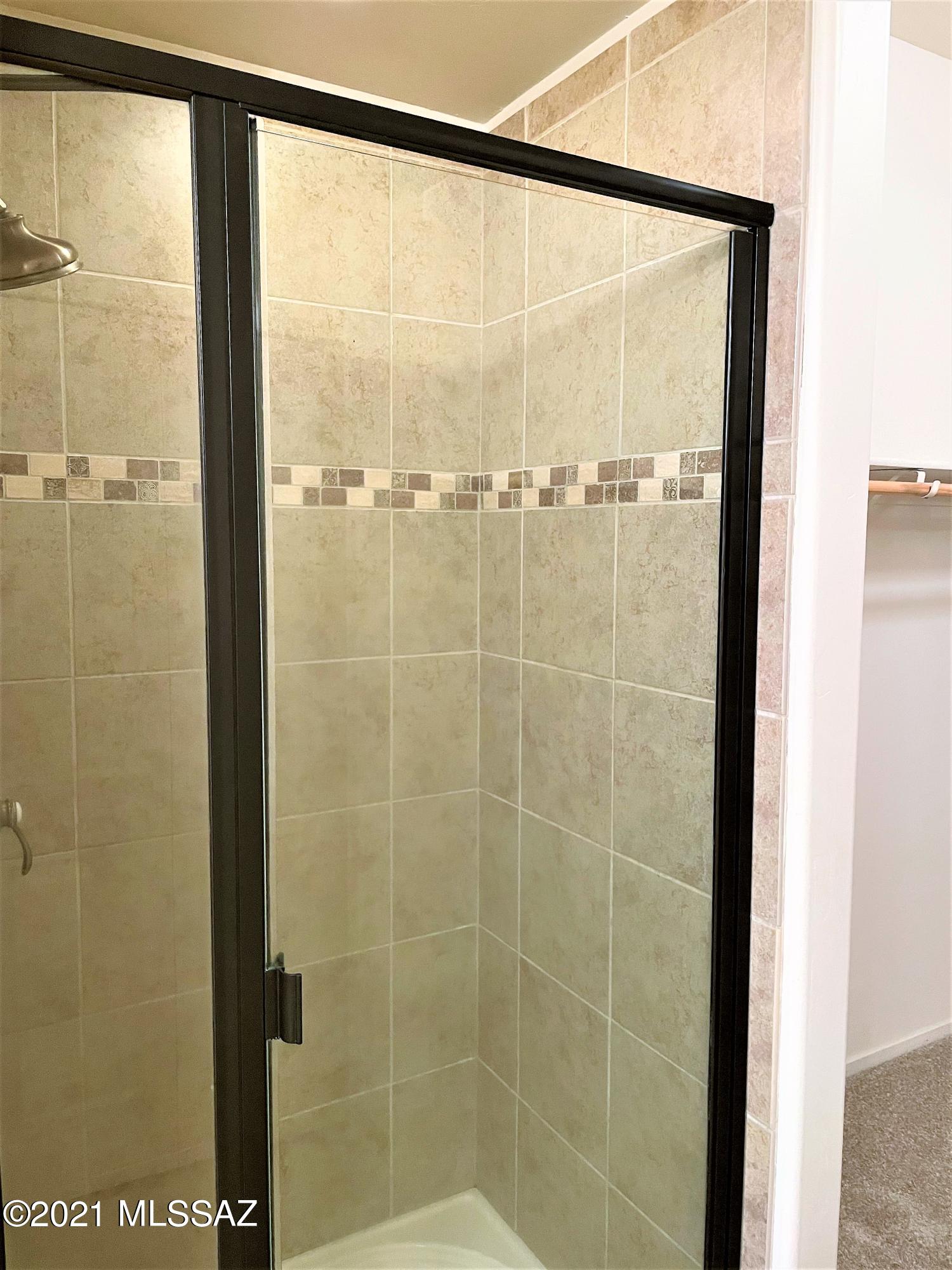 2024 E River Road Unit: 100