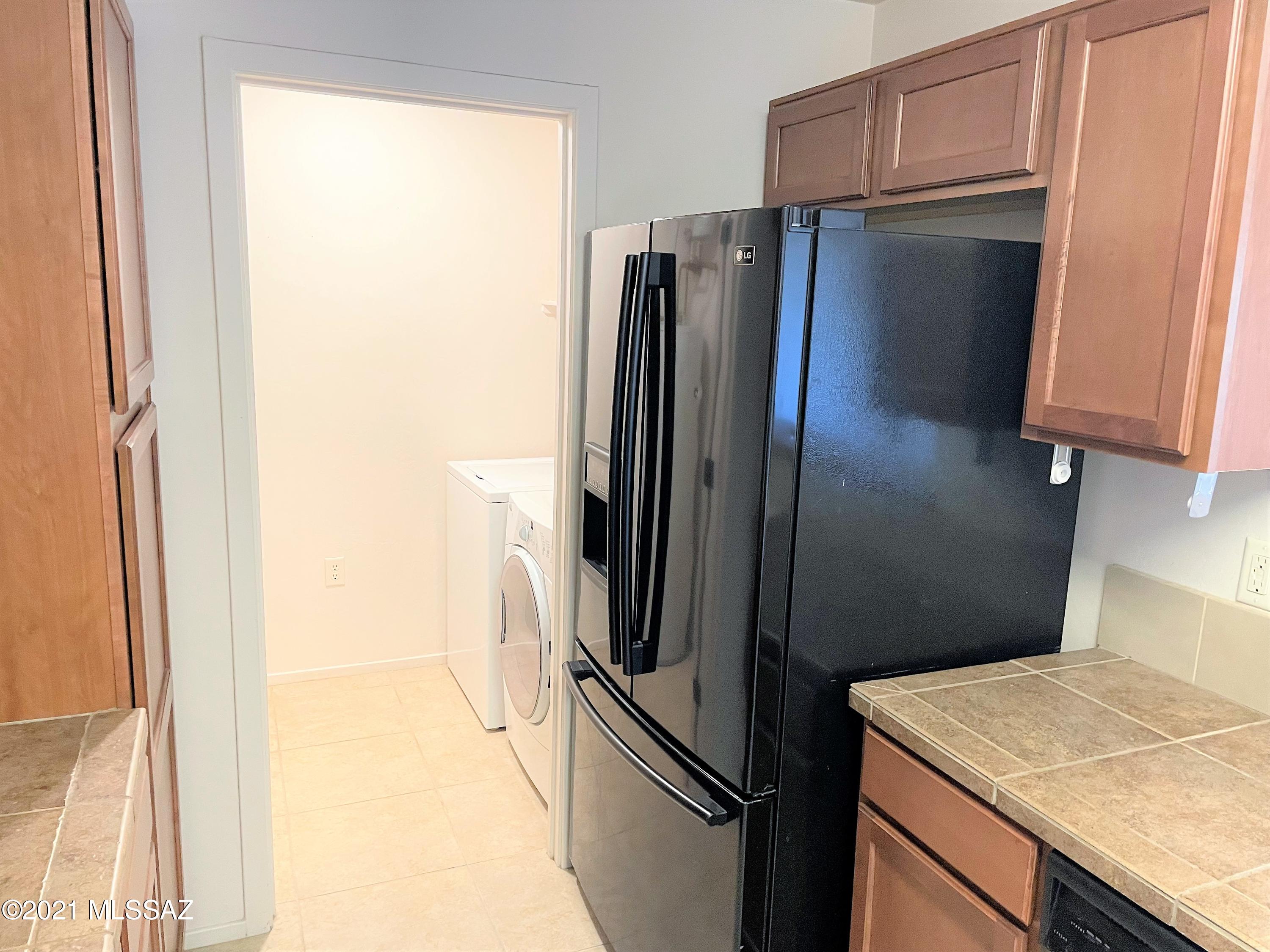 2024 E River Road Unit: 100