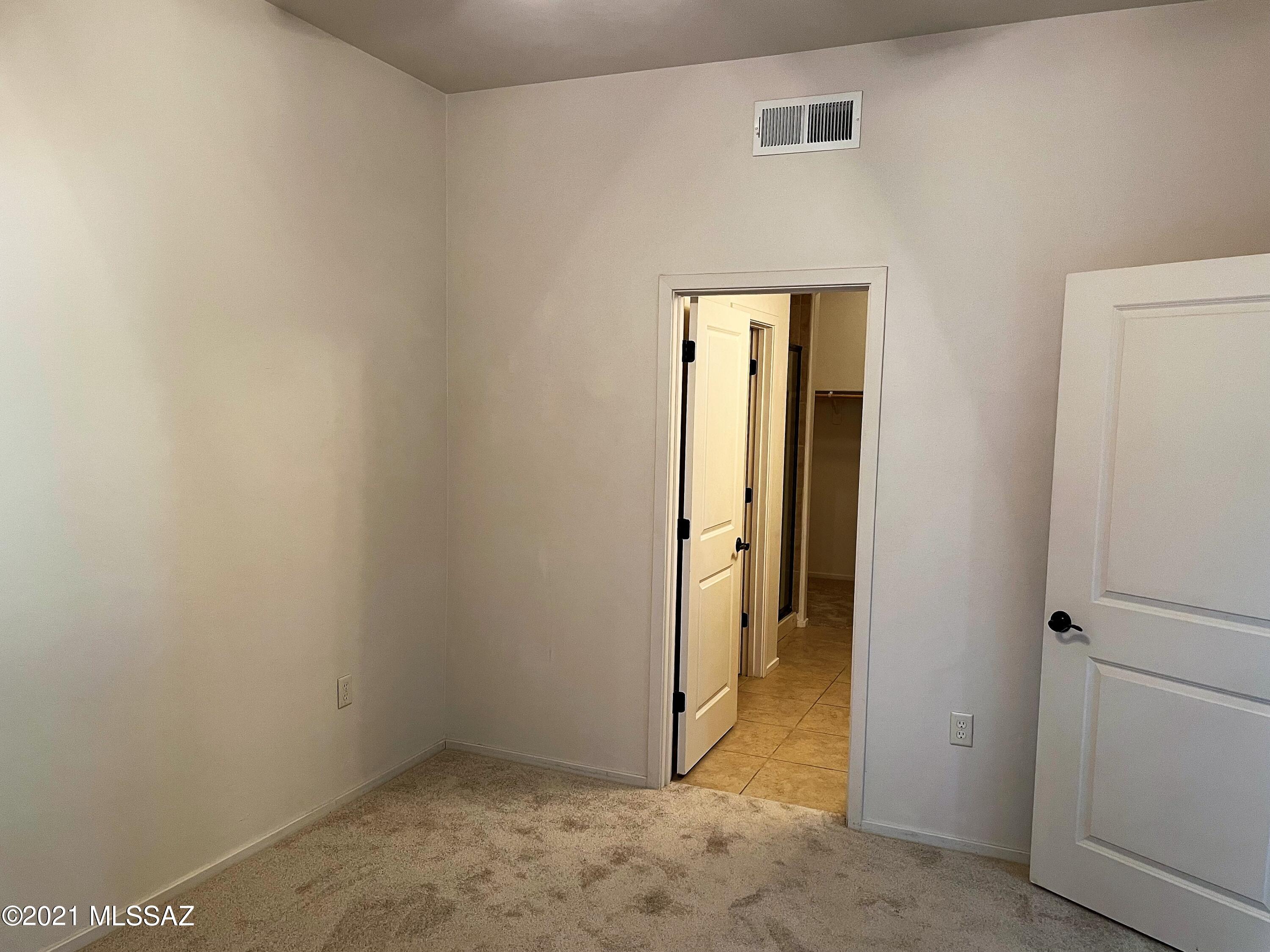 2024 E River Road Unit: 100