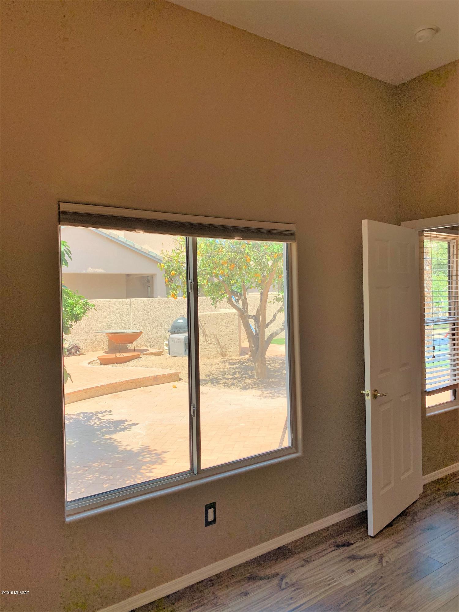 11067 N Cloud View Place