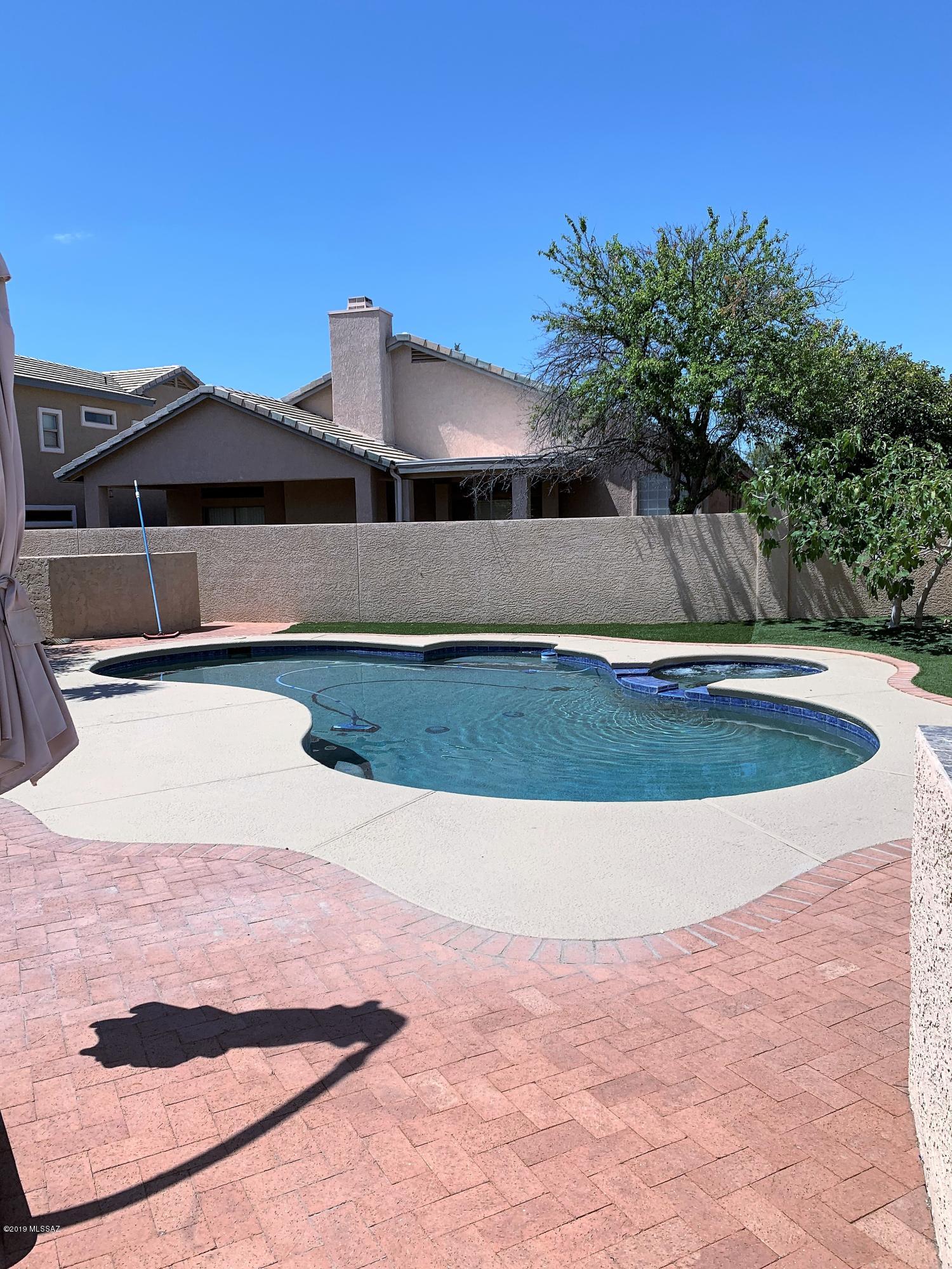 11067 N Cloud View Place