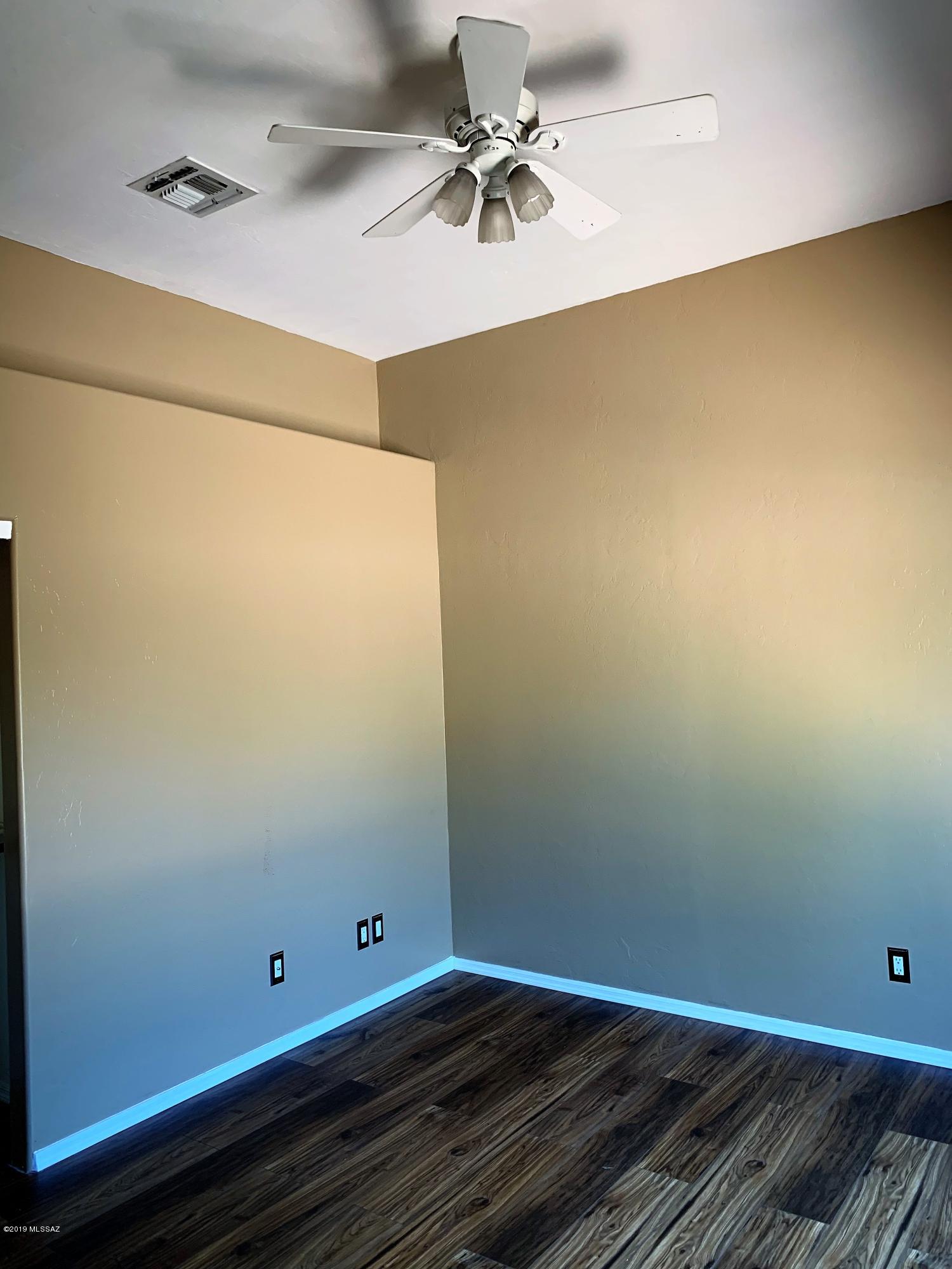 11067 N Cloud View Place