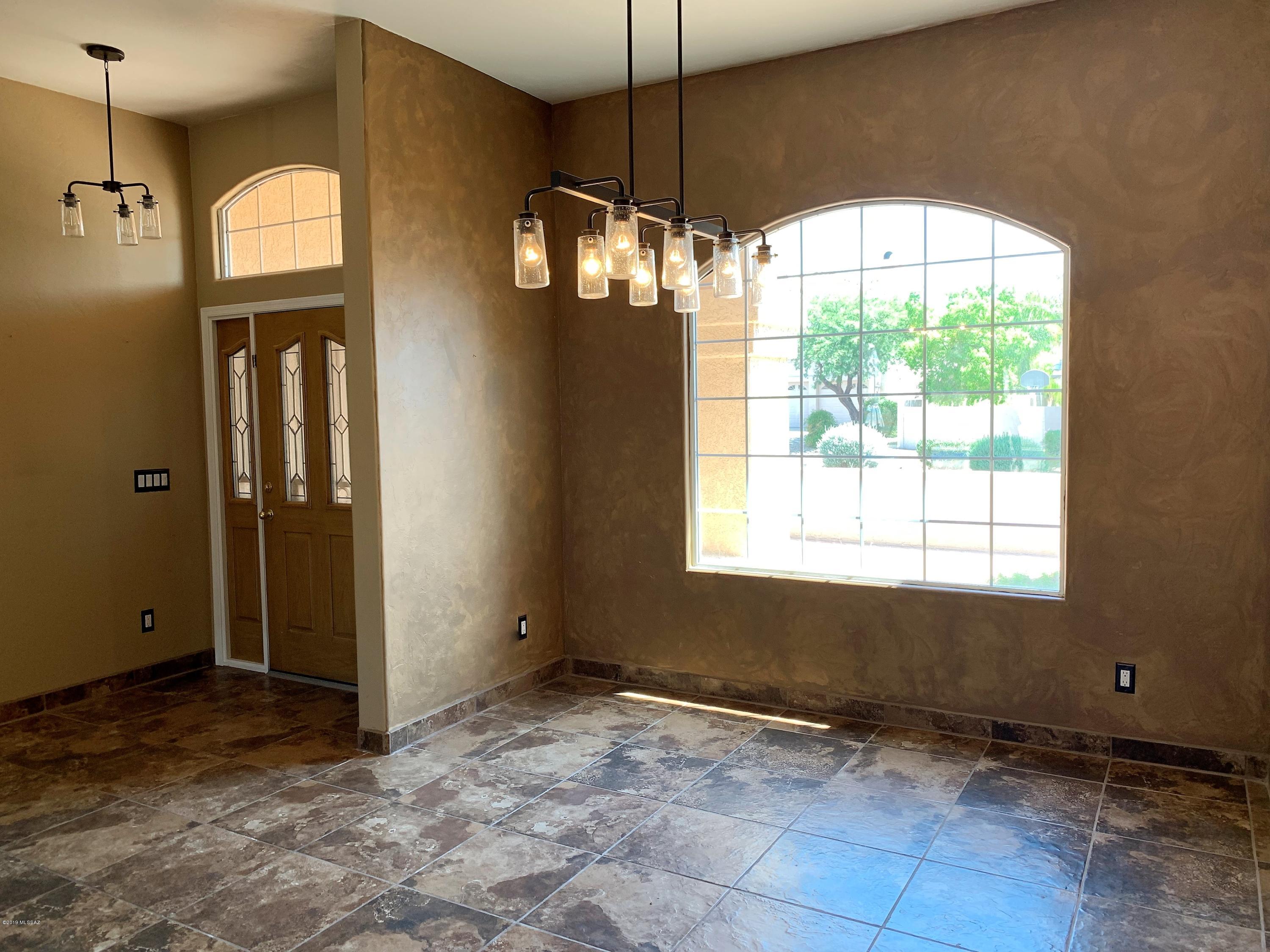 11067 N Cloud View Place