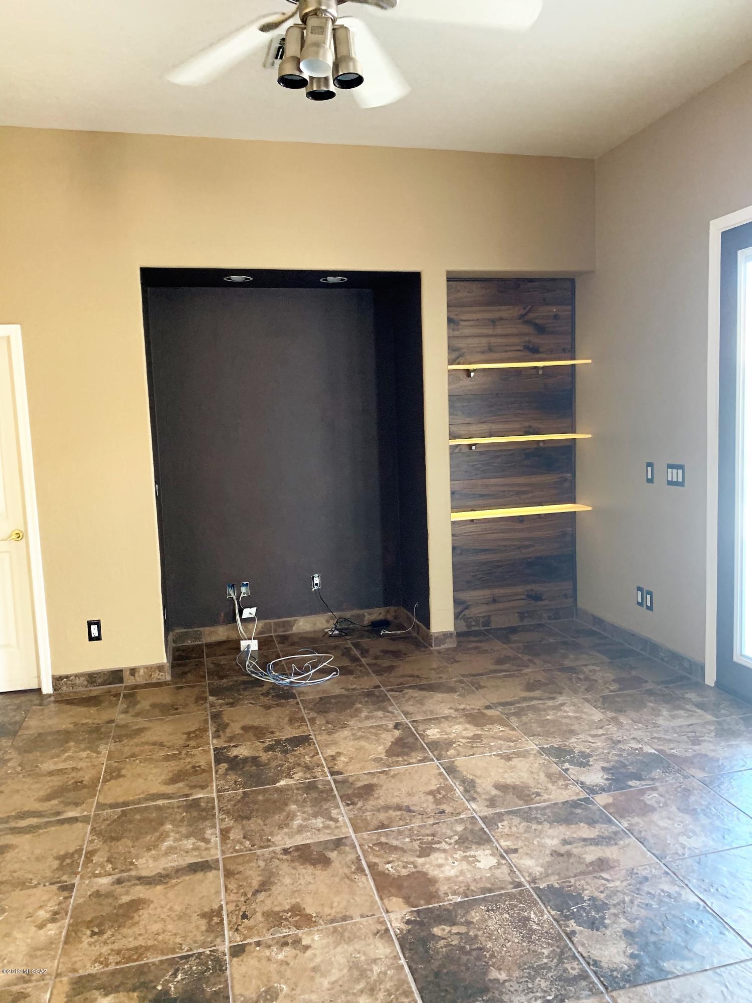 11067 N Cloud View Place