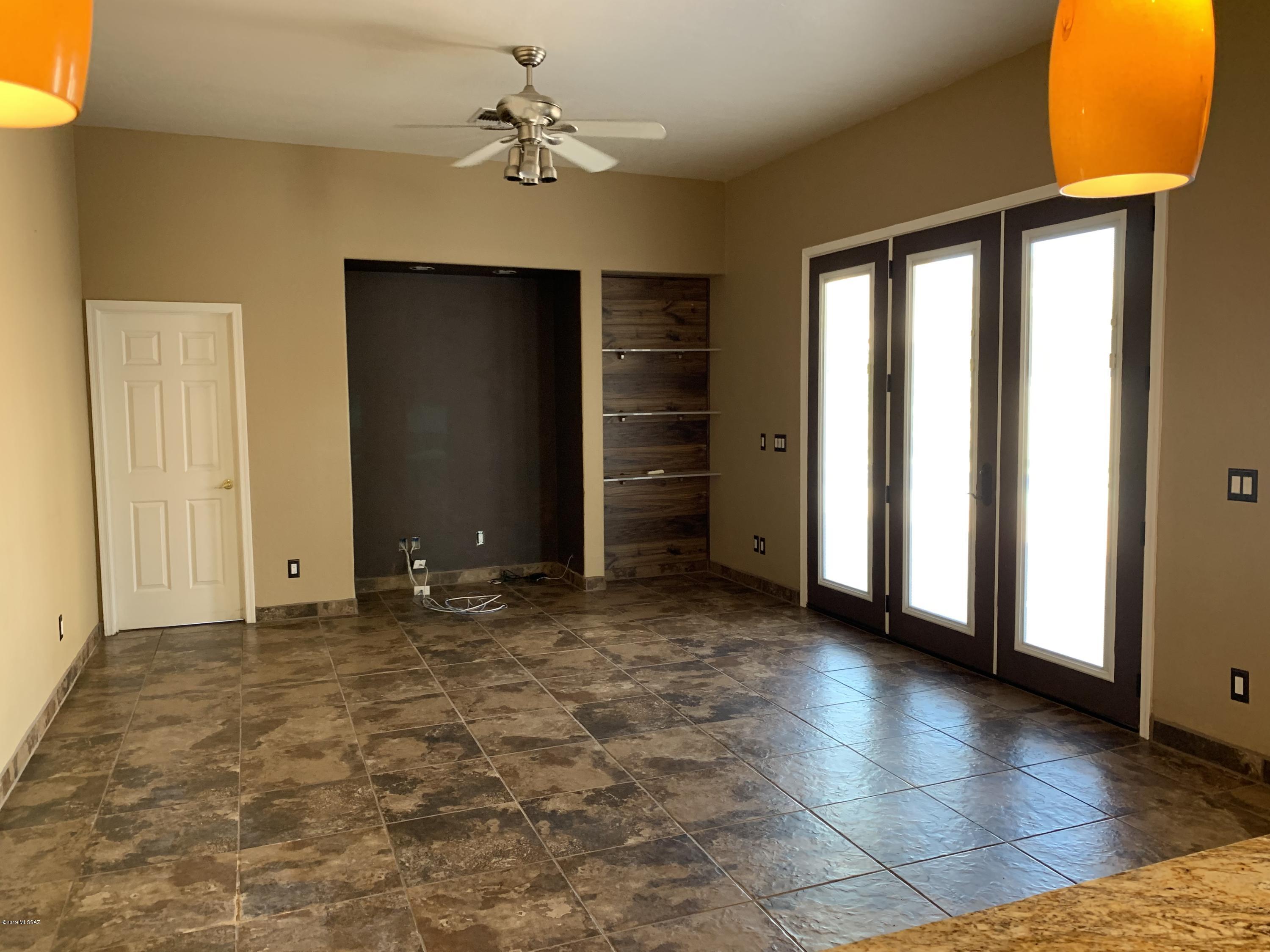 11067 N Cloud View Place