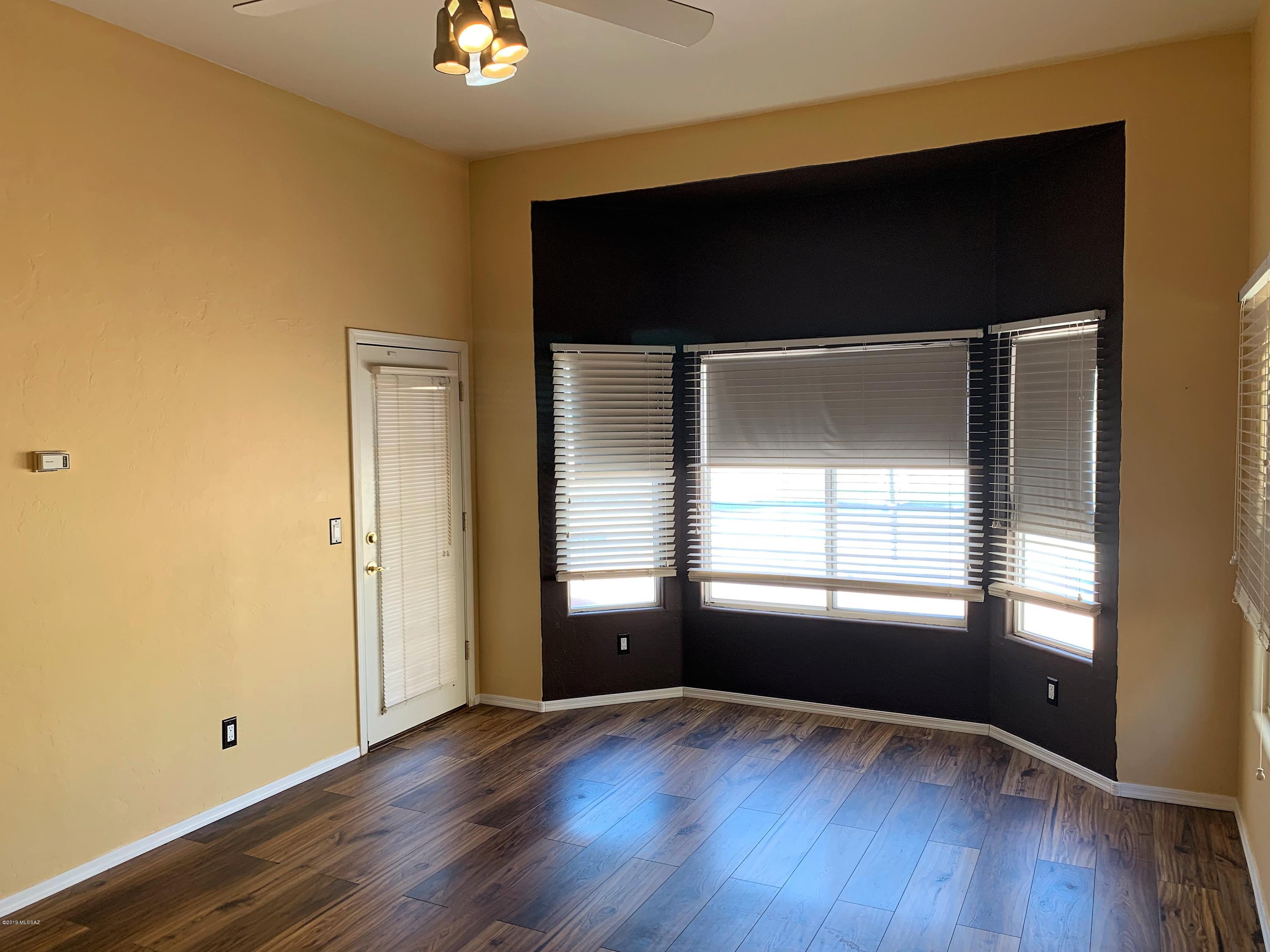 11067 N Cloud View Place