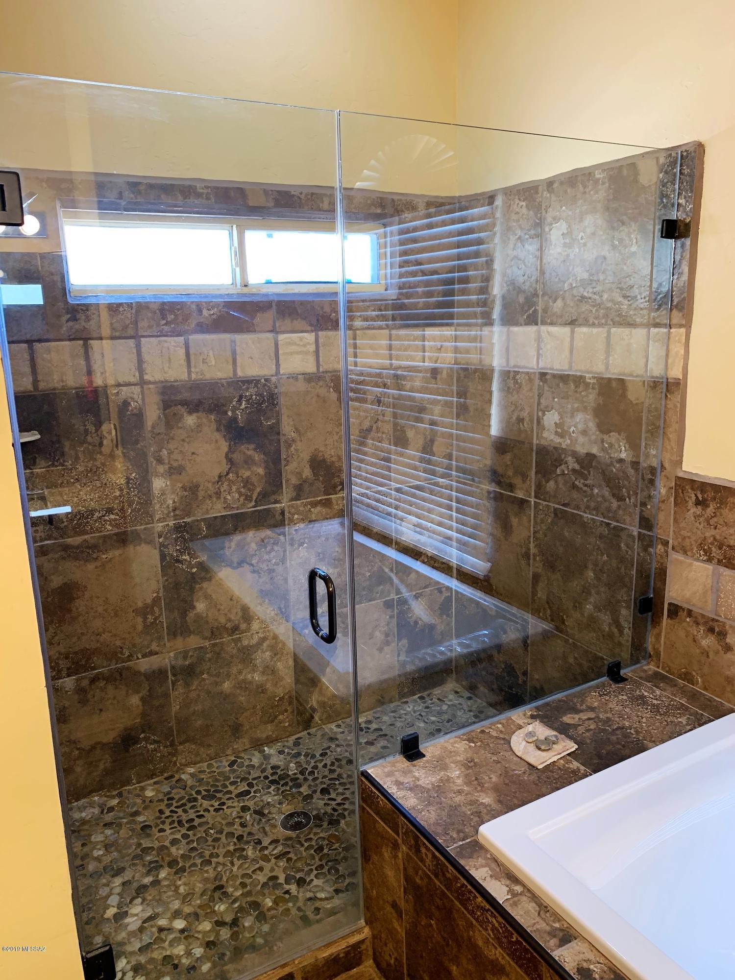 11067 N Cloud View Place