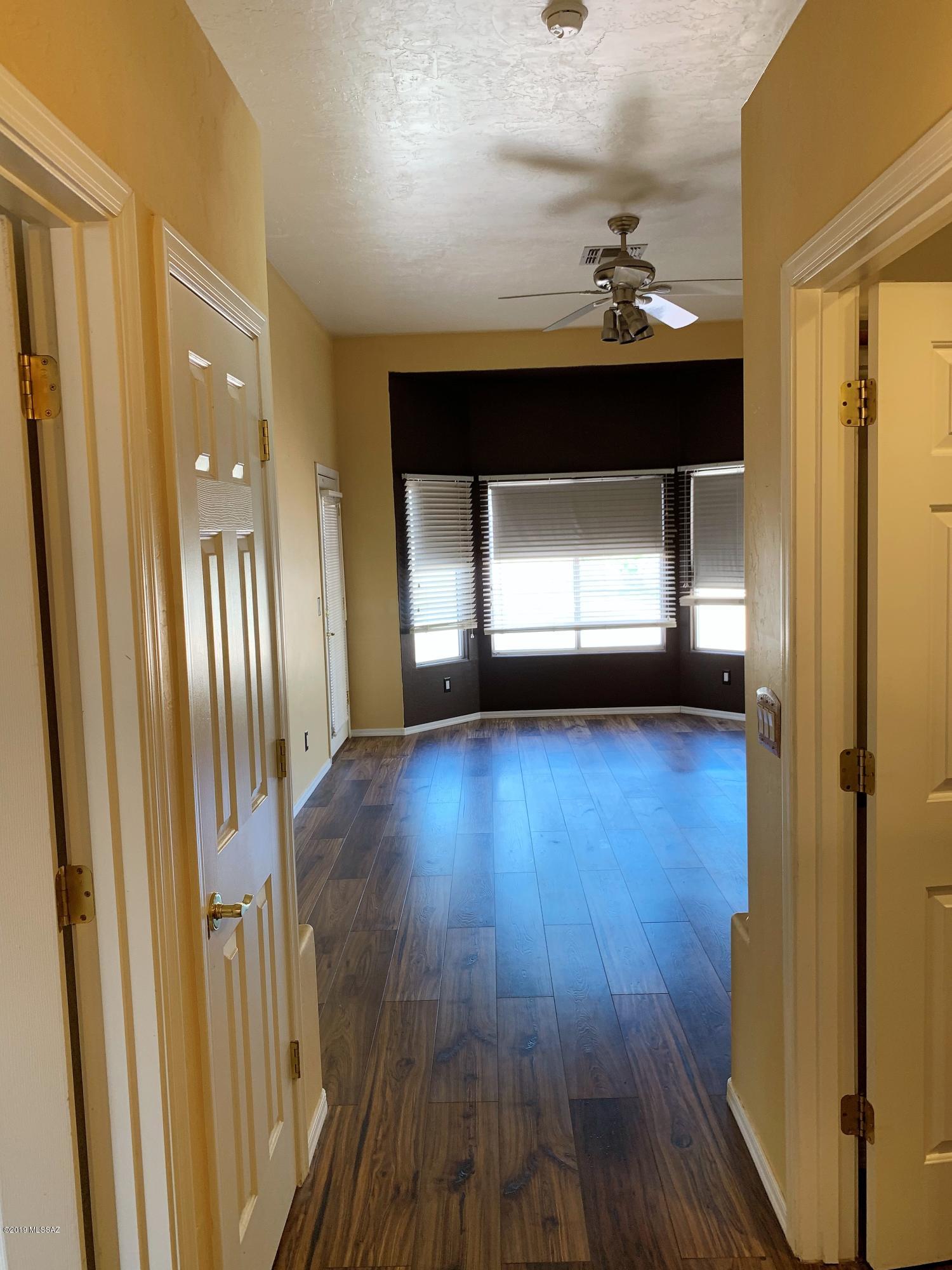 11067 N Cloud View Place