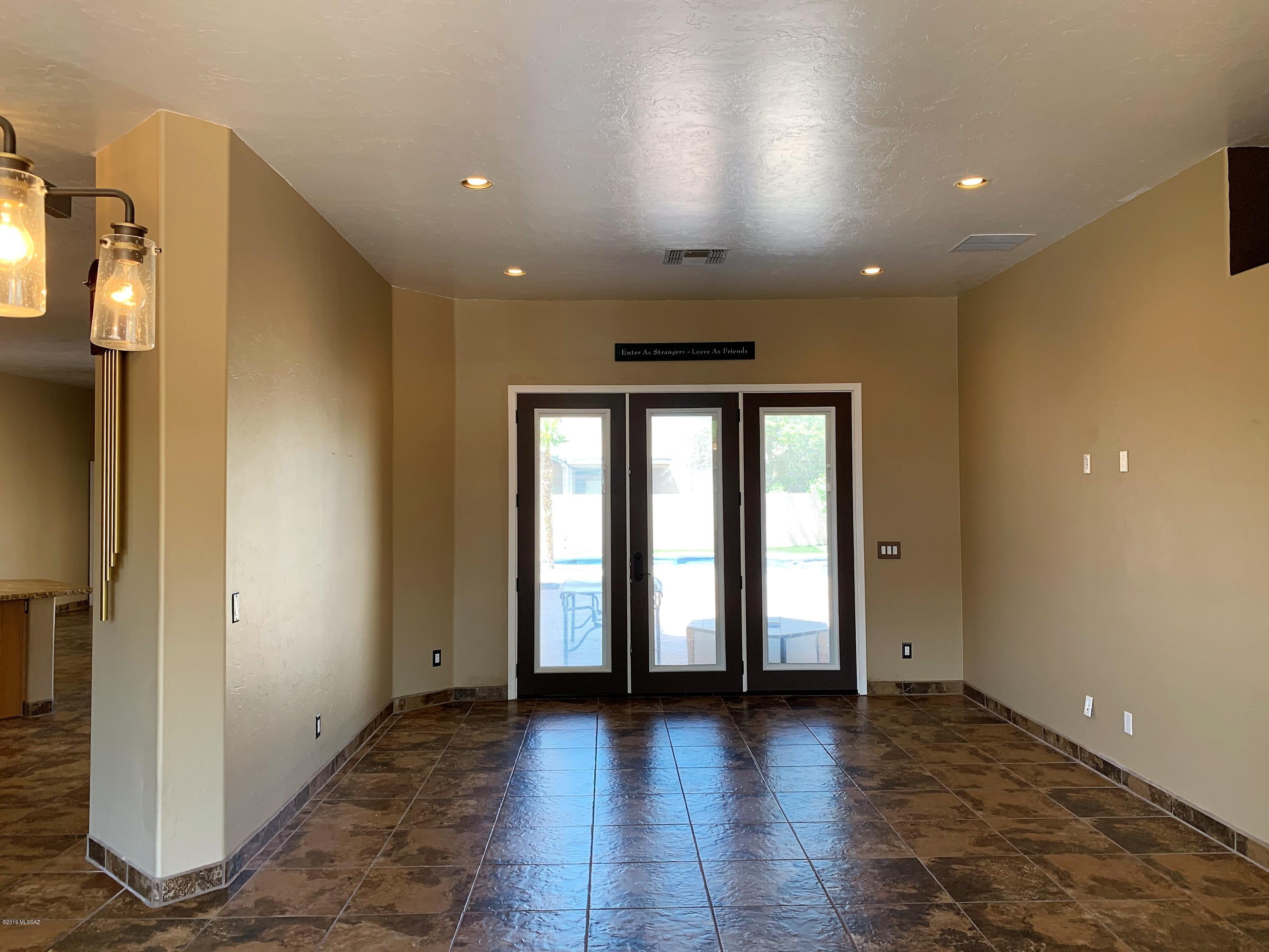 11067 N Cloud View Place