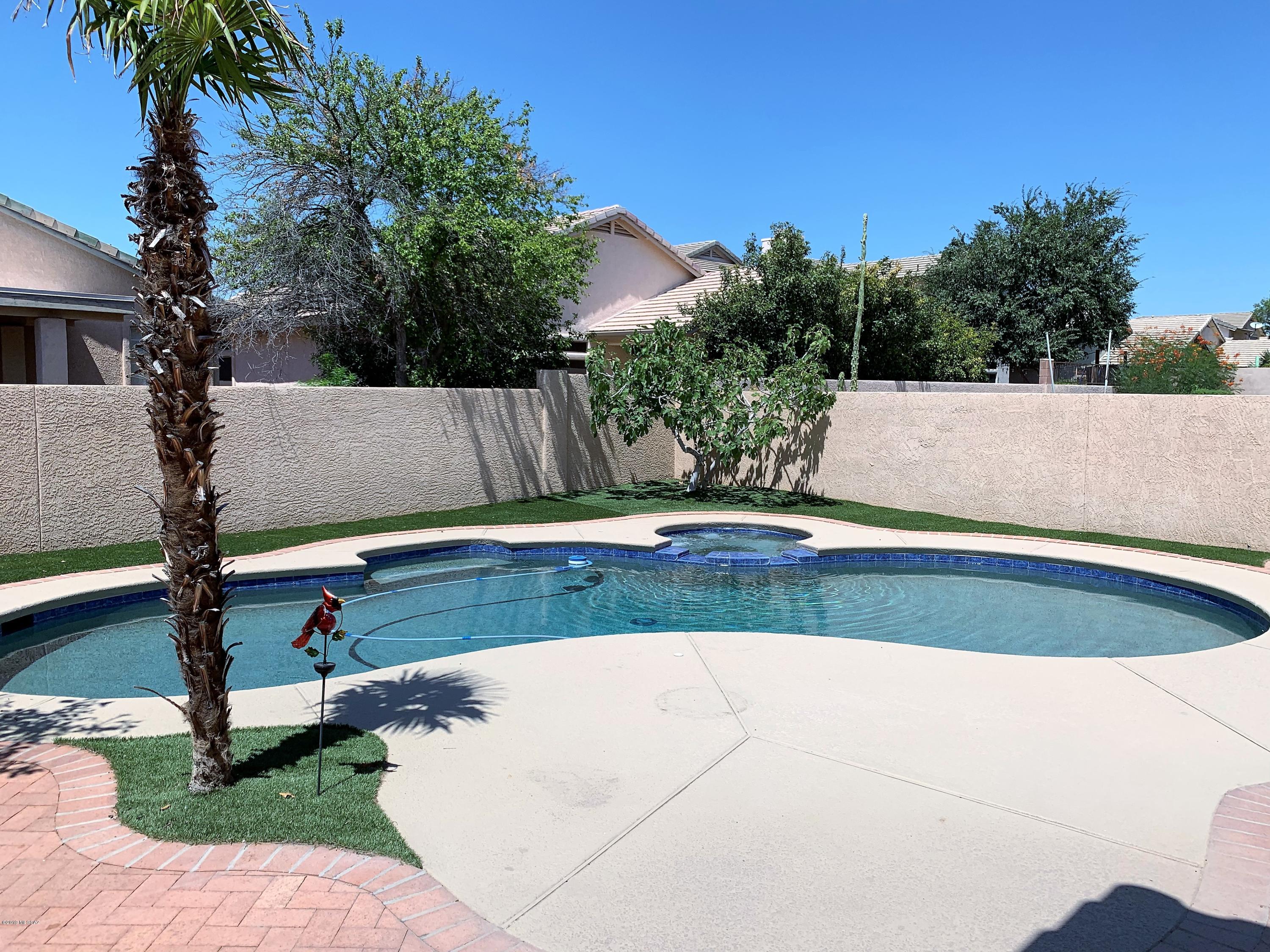 11067 N Cloud View Place